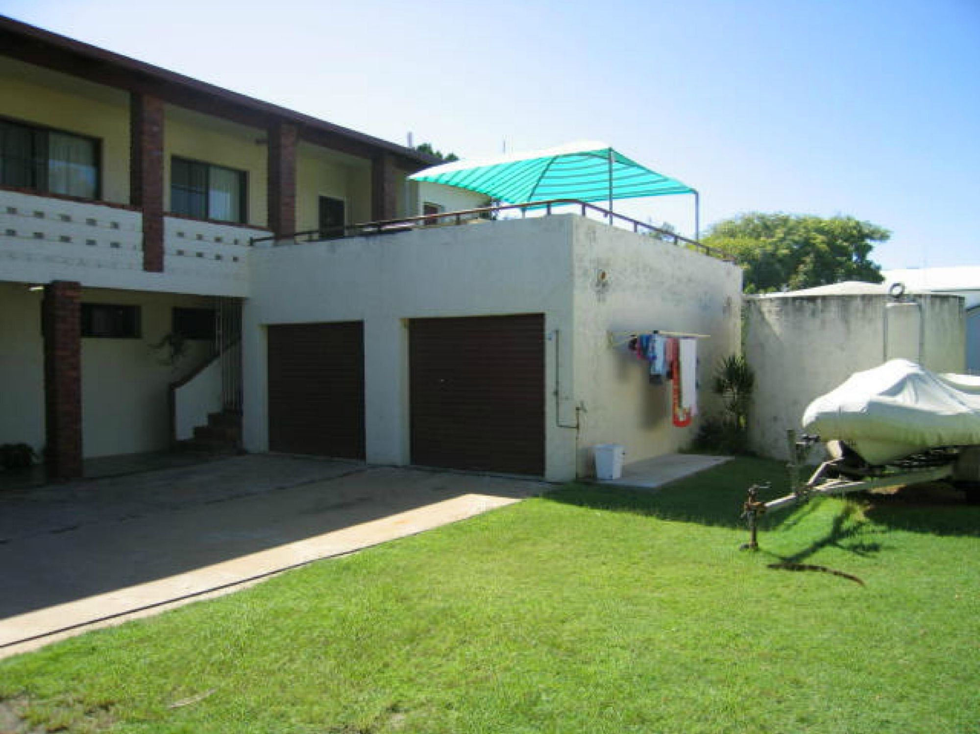 A1 Realty Woodgate Beach Best Holiday 6 BED HOME AT