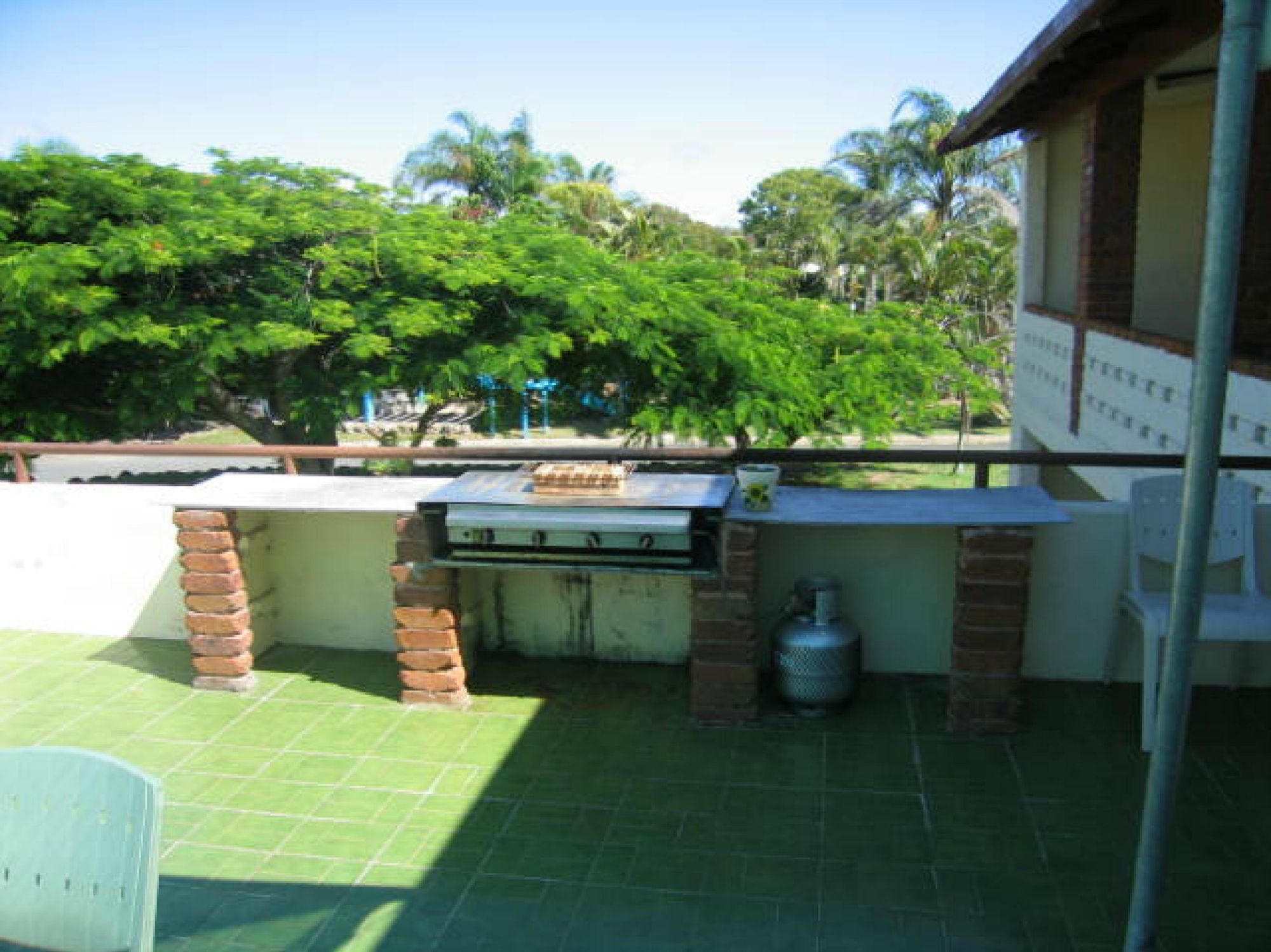 A1 Realty Woodgate Beach Best Holiday 6 BED HOME AT