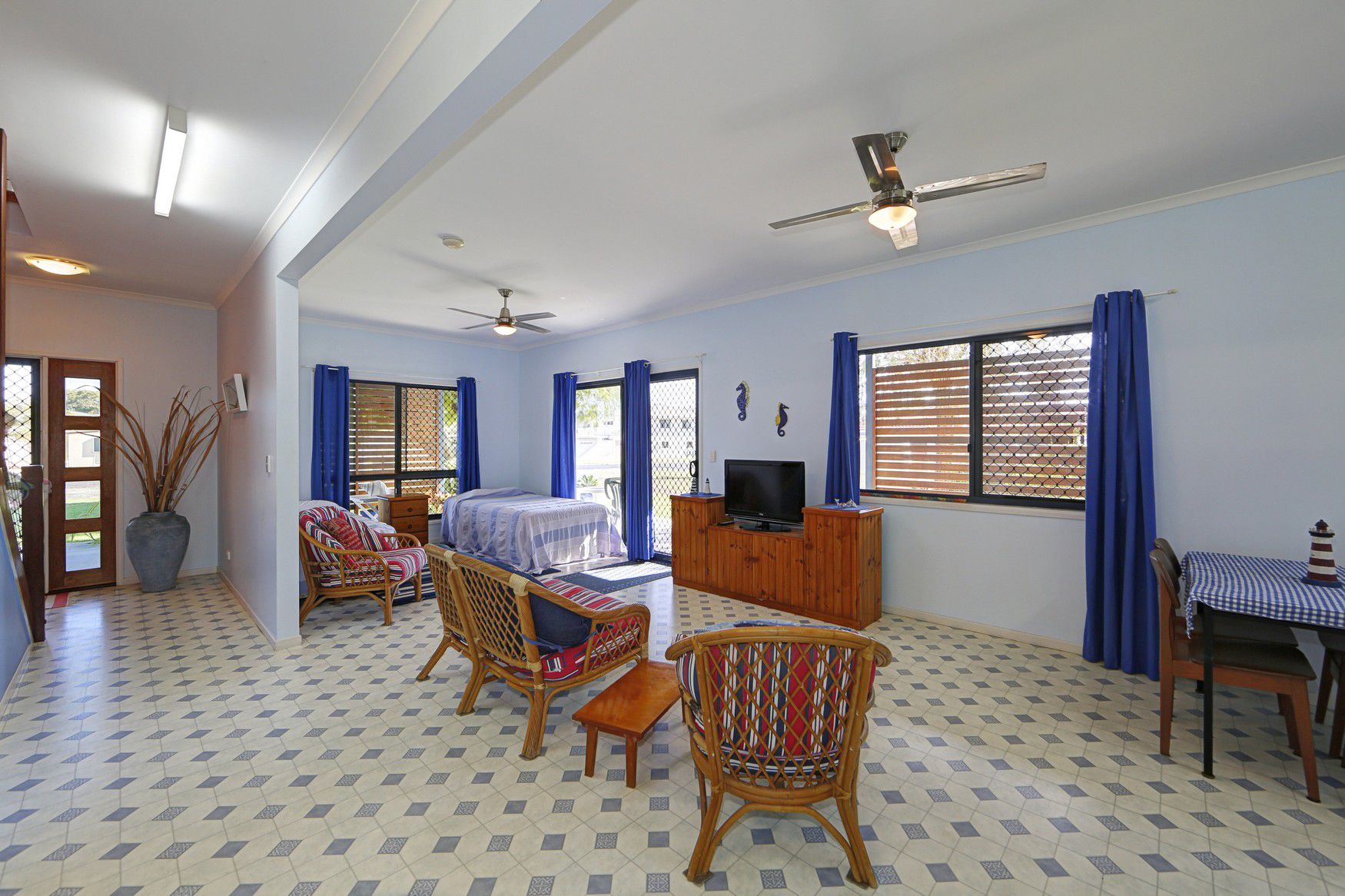 A1 Realty Woodgate Beach Best Holiday OCEAN VIEWS