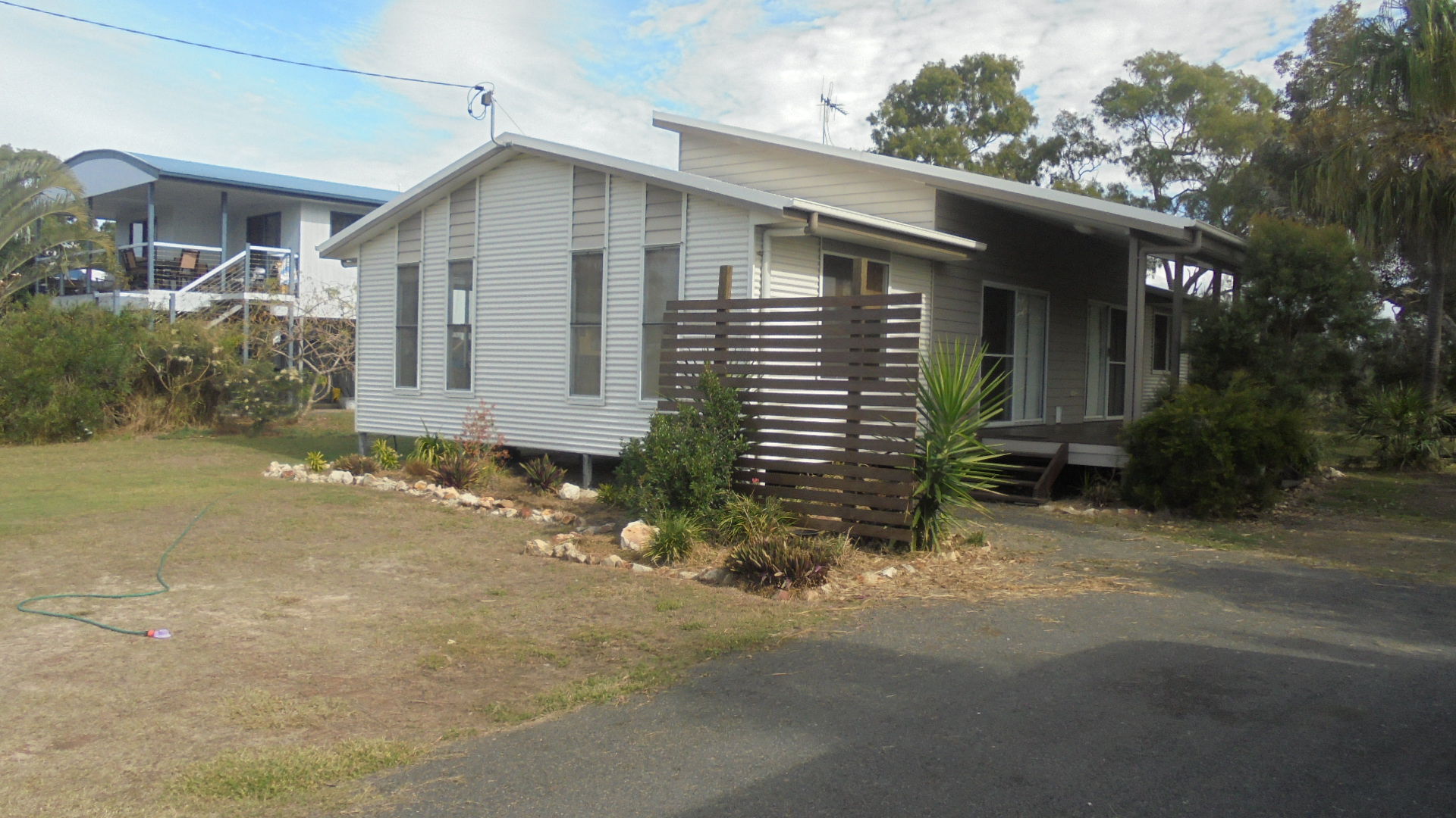 A1 Realty Woodgate Beach Best Holiday 3 BEDROOM BEACH SHACK