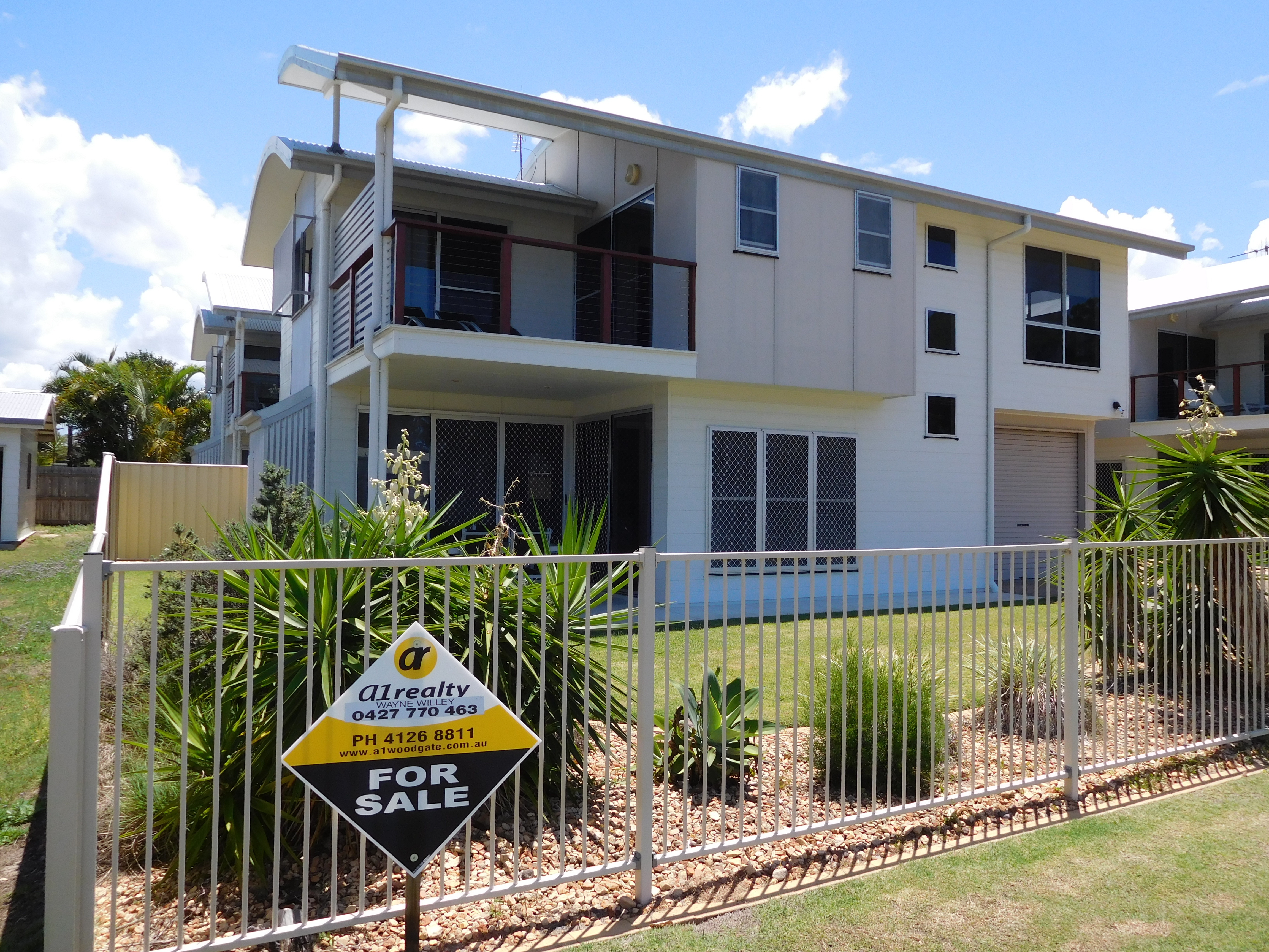 A1 Realty Woodgate Beach Best Holiday CENTRAL LOCATION FURNISHED