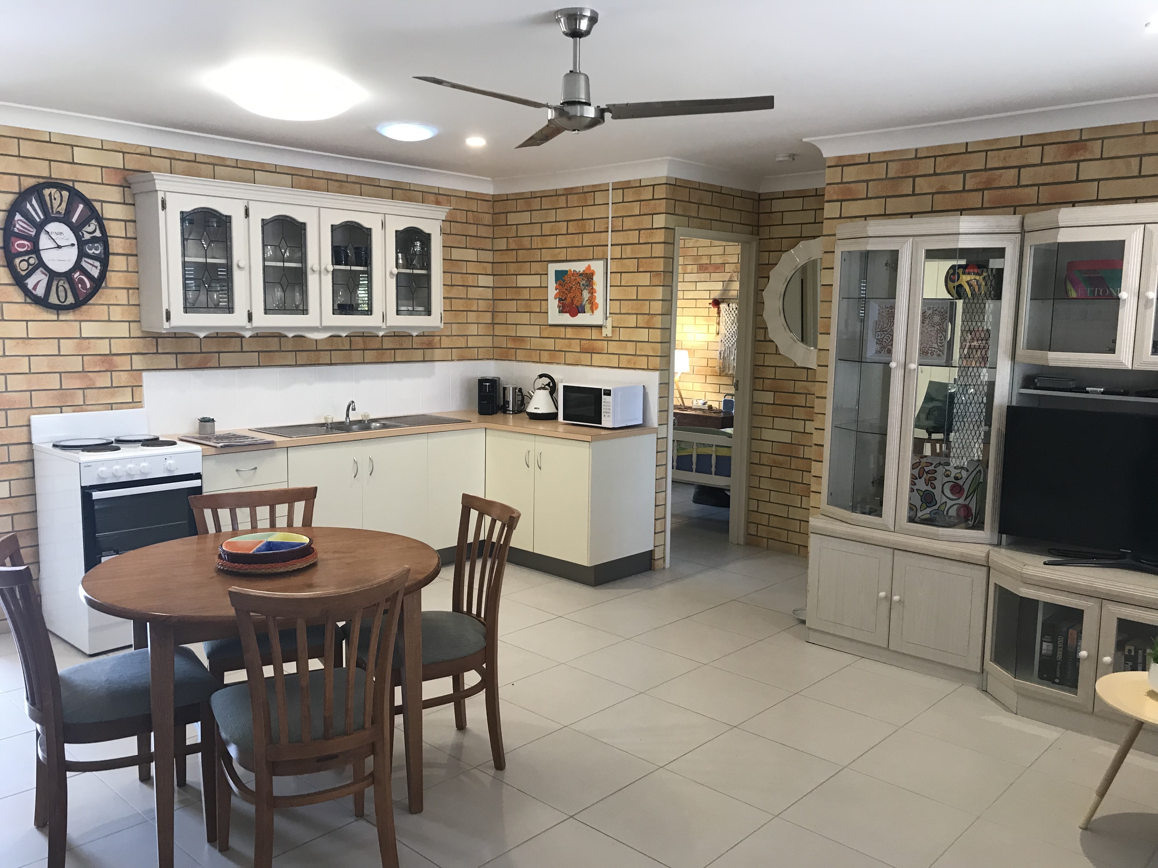 A1 Realty Woodgate Beach Best Holiday Fully Furnished 2
