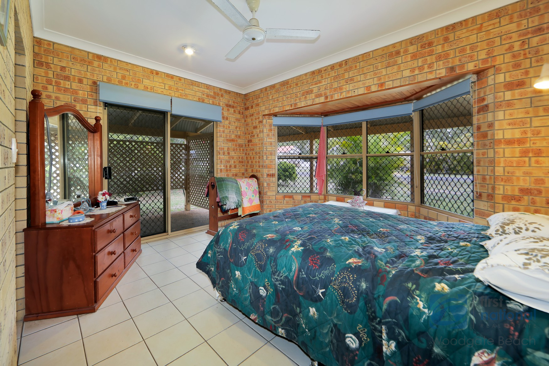 A1 Realty Woodgate Beach Best Holiday Country style home, ocean sounds, all