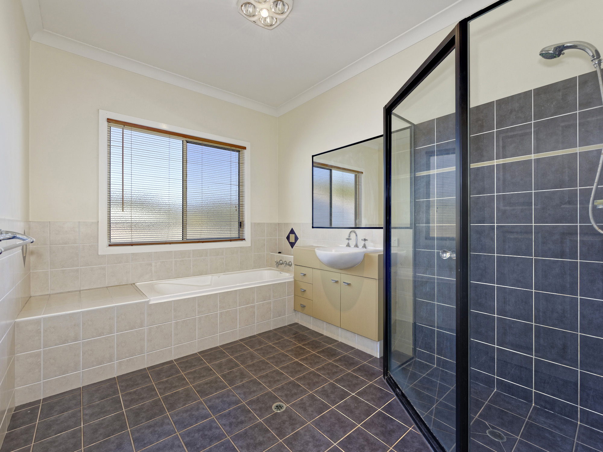 A1 Realty Woodgate Beach Best Holiday Resort Style Home