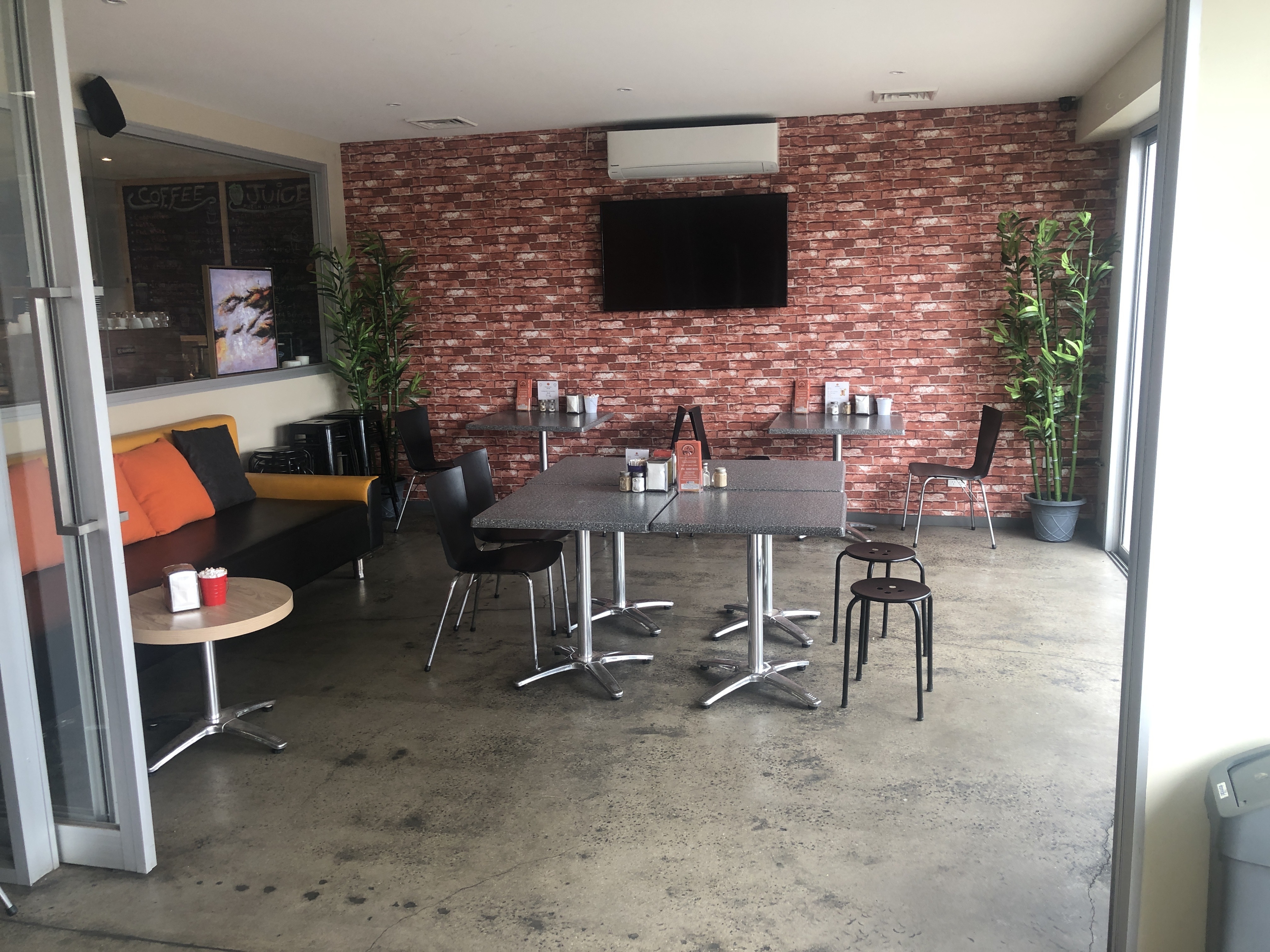 Beautiful Specious Café For Sale Hoppers Crossing Achiever Business