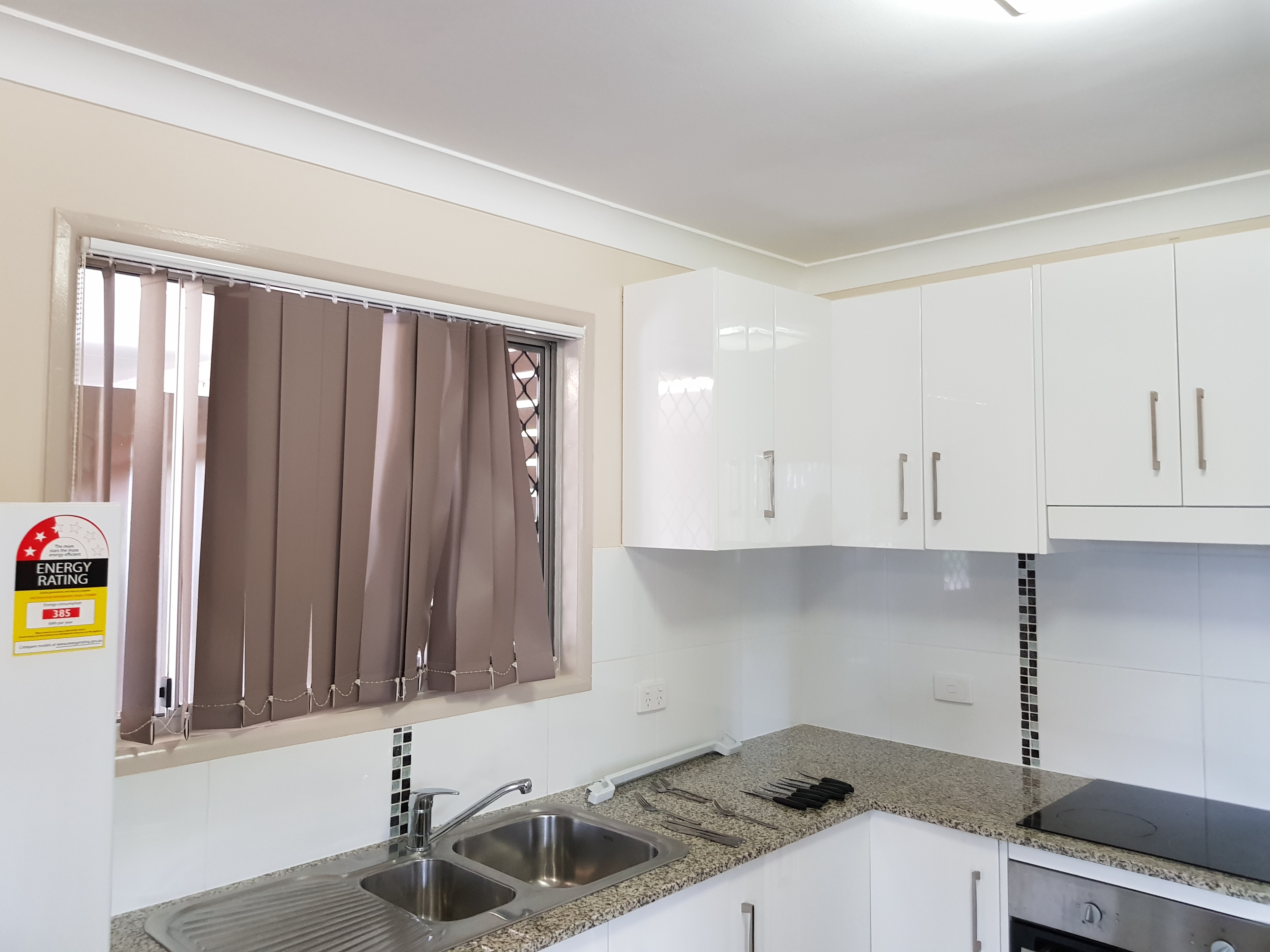Alan Cornick Real Estate Lovely lowset furnished unit now available for rent