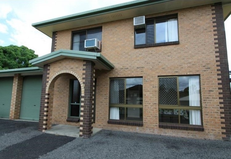 Alan Cornick Real Estate Large Unit in Wandal