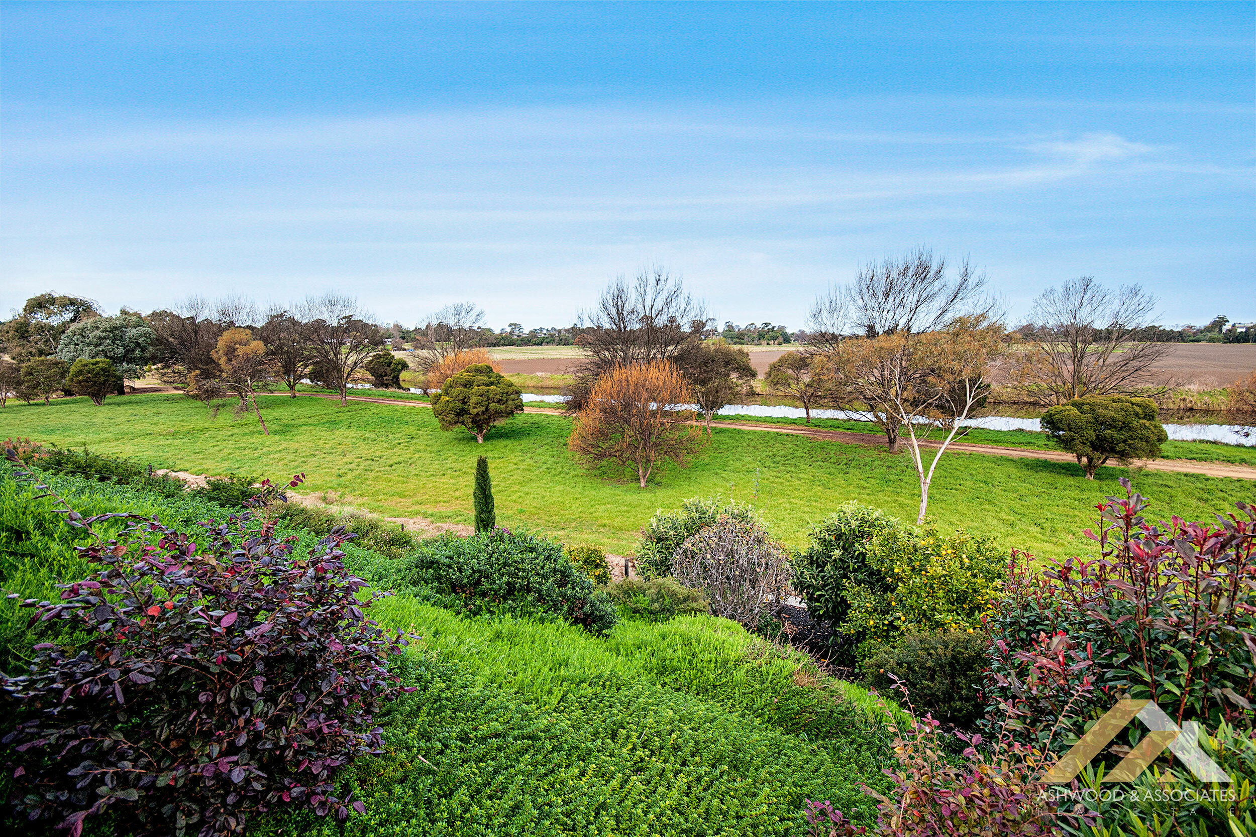 BY THE RIVER IN THE EASTWOOD ESTATE Ashwood & Associates Real Estate