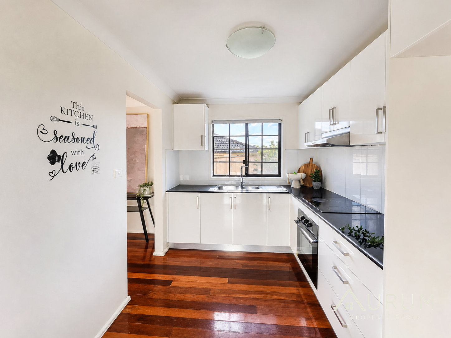 Convenient &amp; Low-Maintenance Townhouse Living — photo 4 of 6