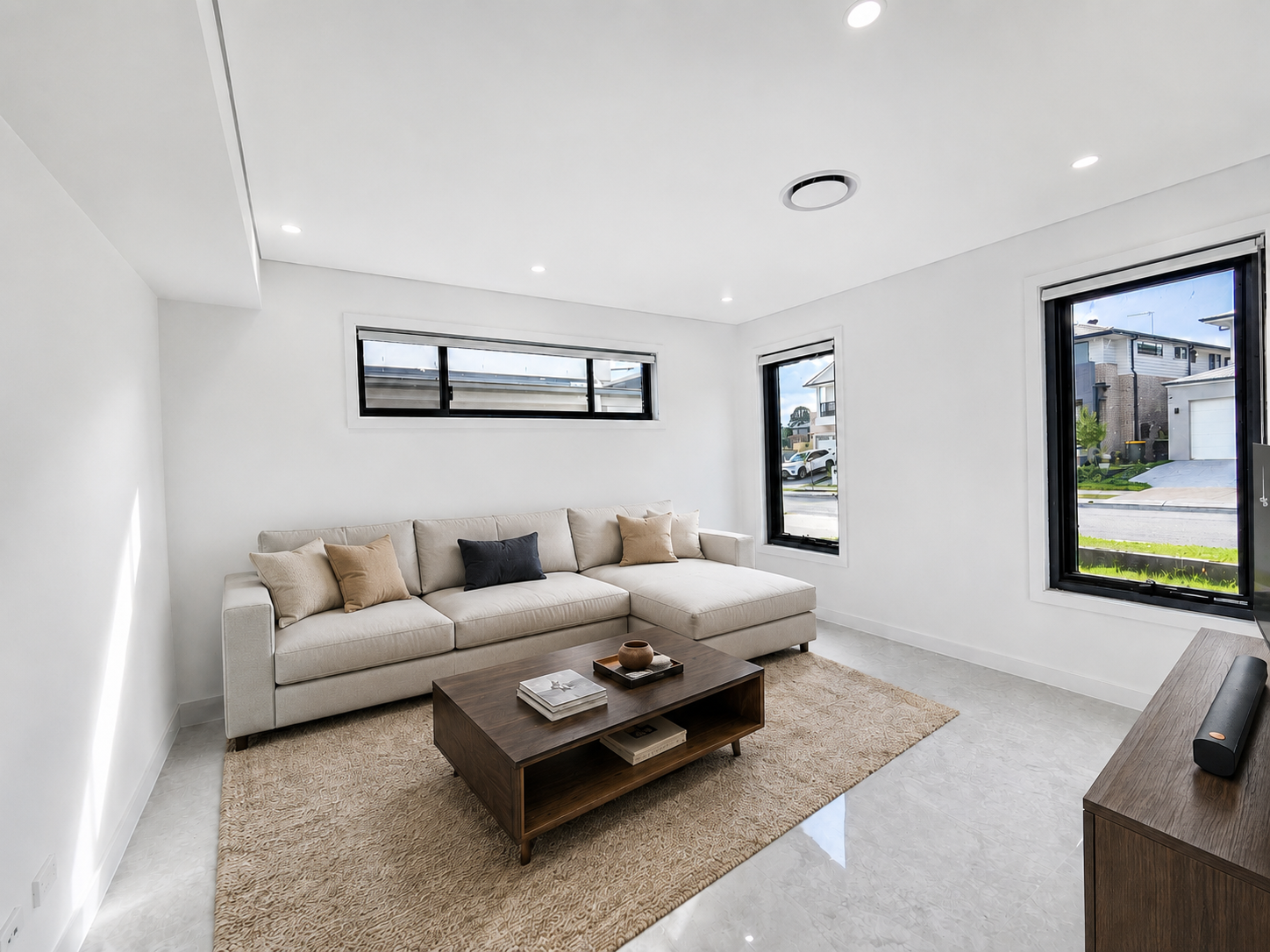 Brand New Luxury Family Home in Prime Rouse Hill Location — photo 2 of 8