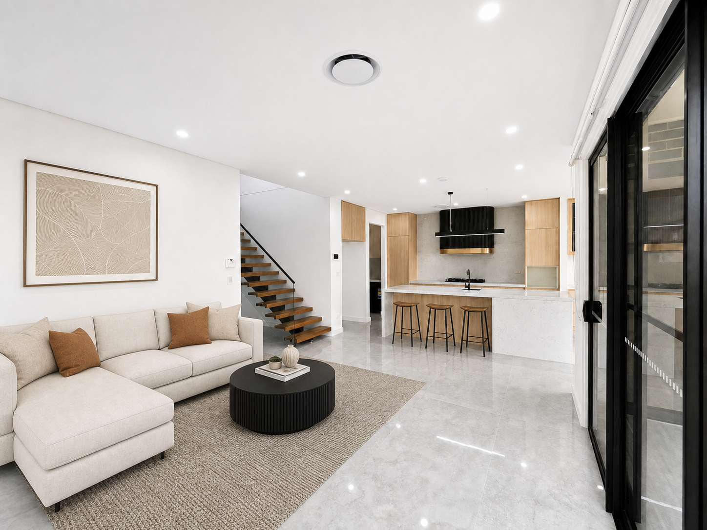 Brand New Luxury Family Home in Prime Rouse Hill Location — photo 4 of 8