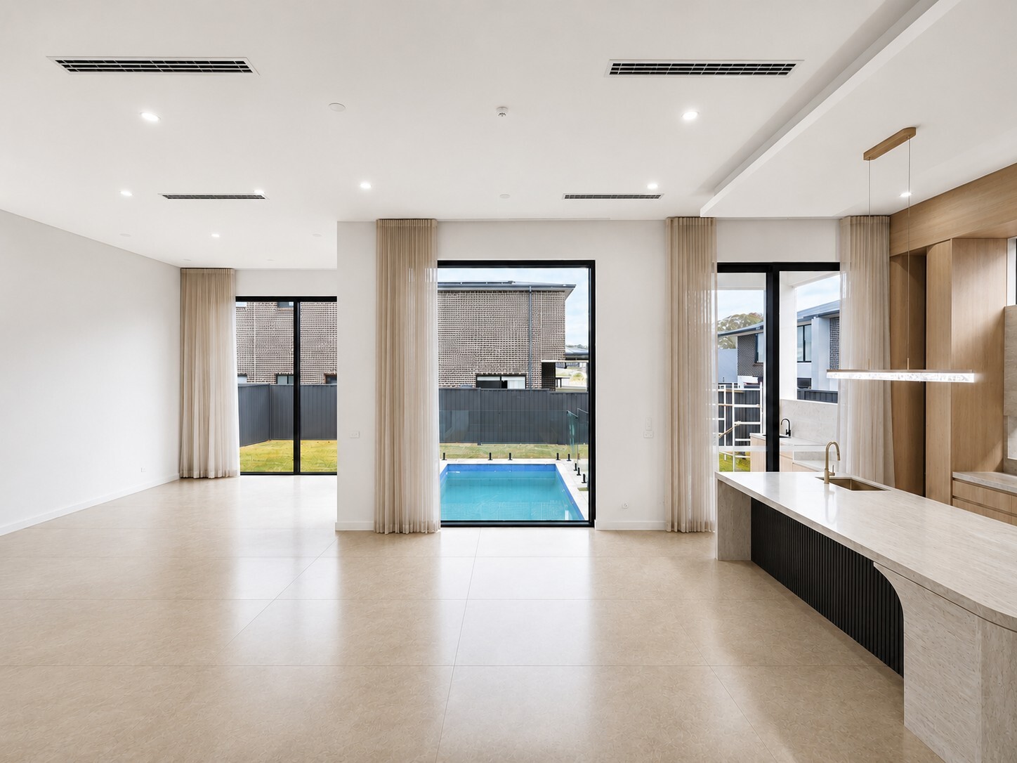 Brand New Luxury Family Home in Prime Rouse Hill Location — photo 2 of 9