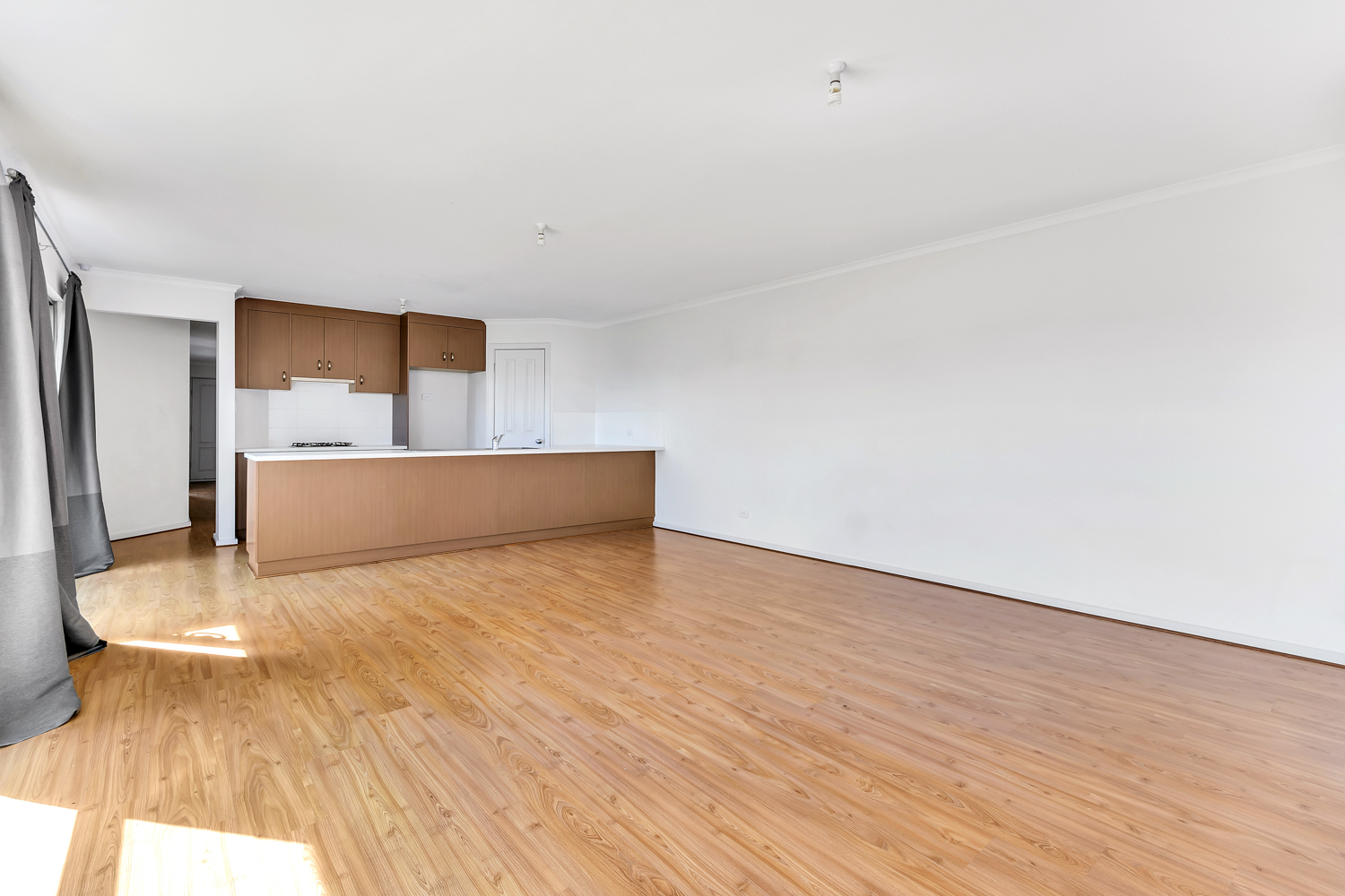 Bailey Property FREE STANDING MODERN HOME