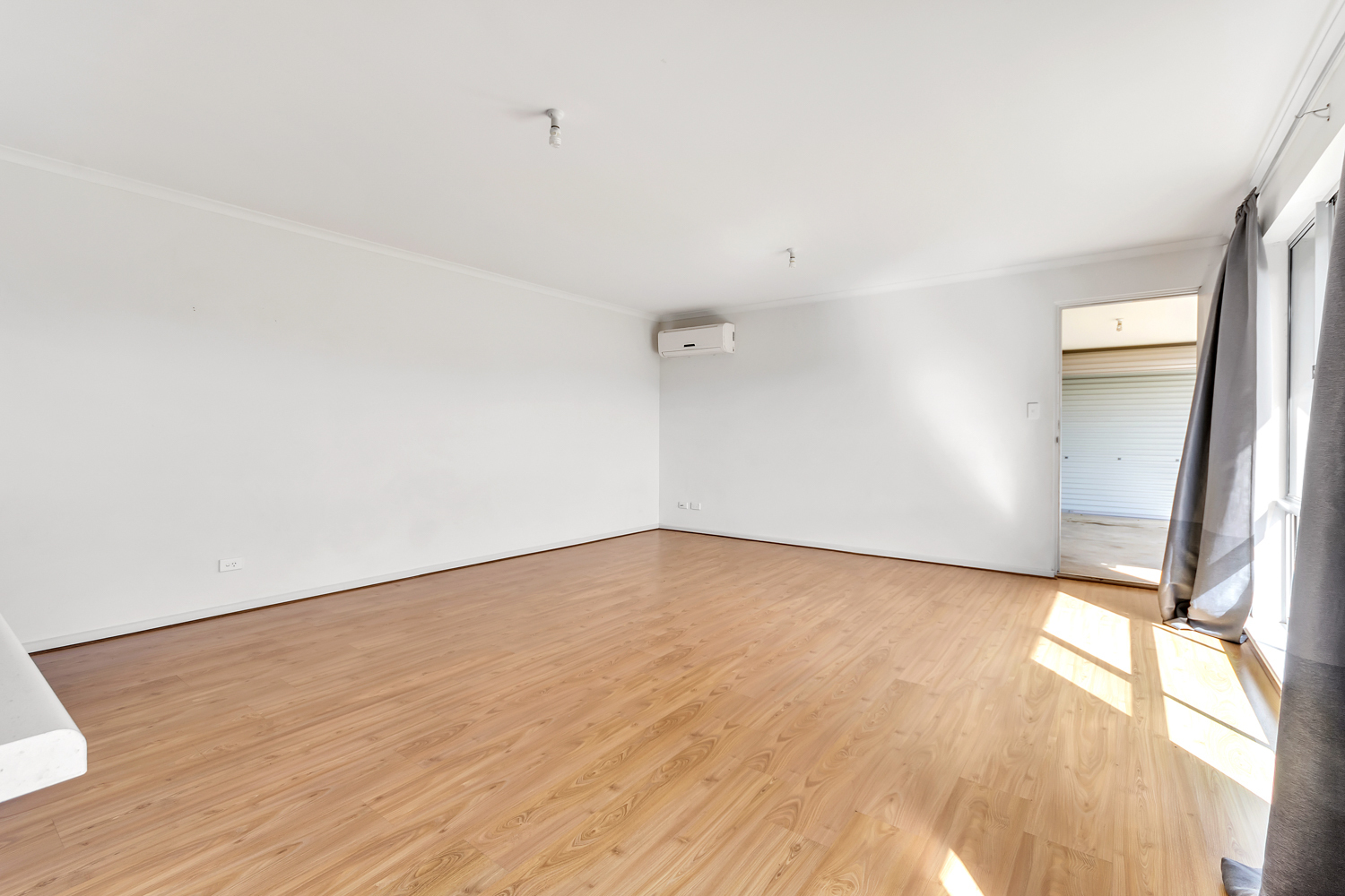 Bailey Property FREE STANDING MODERN HOME