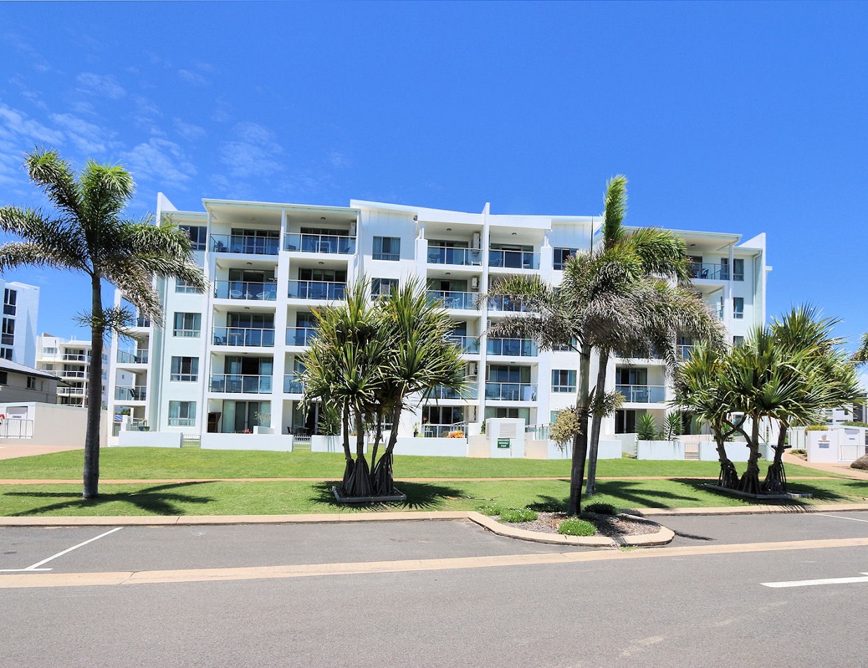 Bargara Real Estate BARGARA OCEAN AND GOLF COURSE VIEWS.