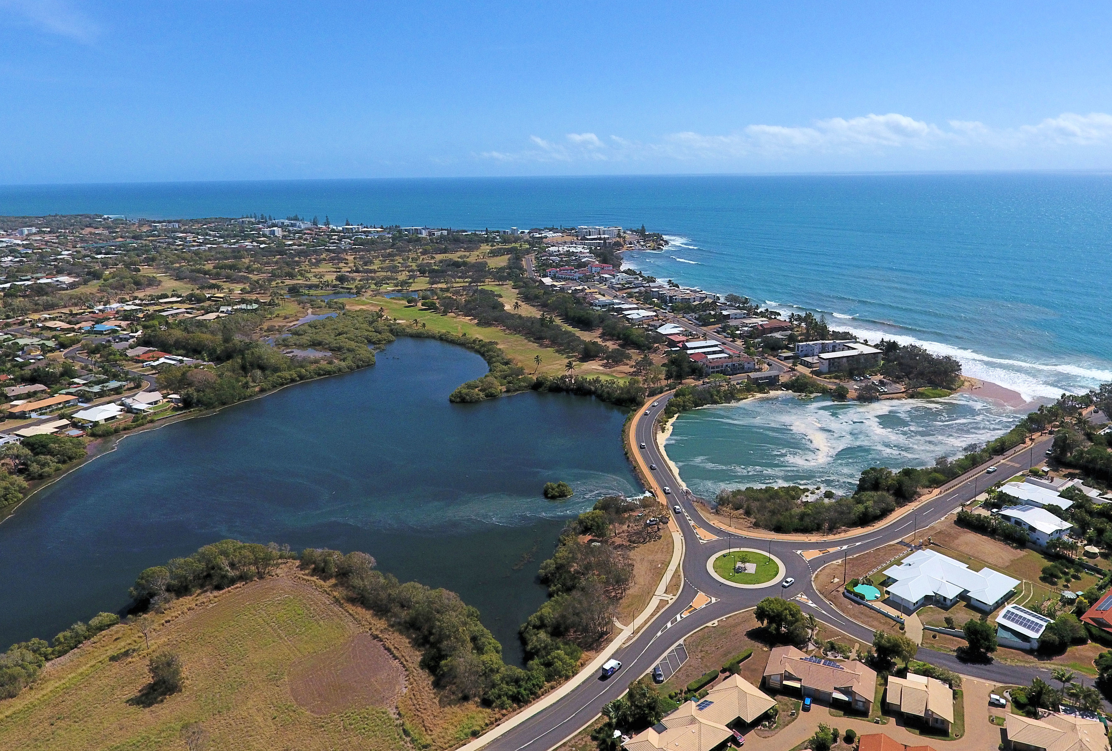 Bargara Real Estate LOWSET UNIT CENTRAL BARGARA OCEAN, SHOPS