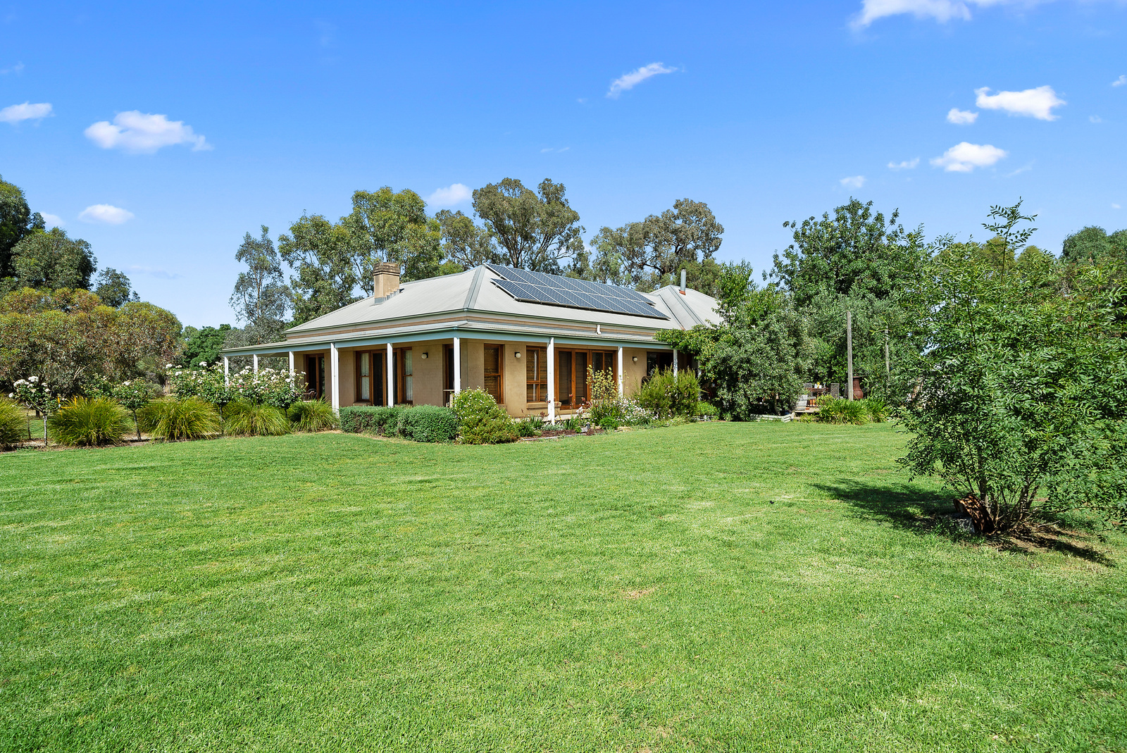 Benalla Residential Rural Real Estate ESCAPE TO THE COUNTRY...