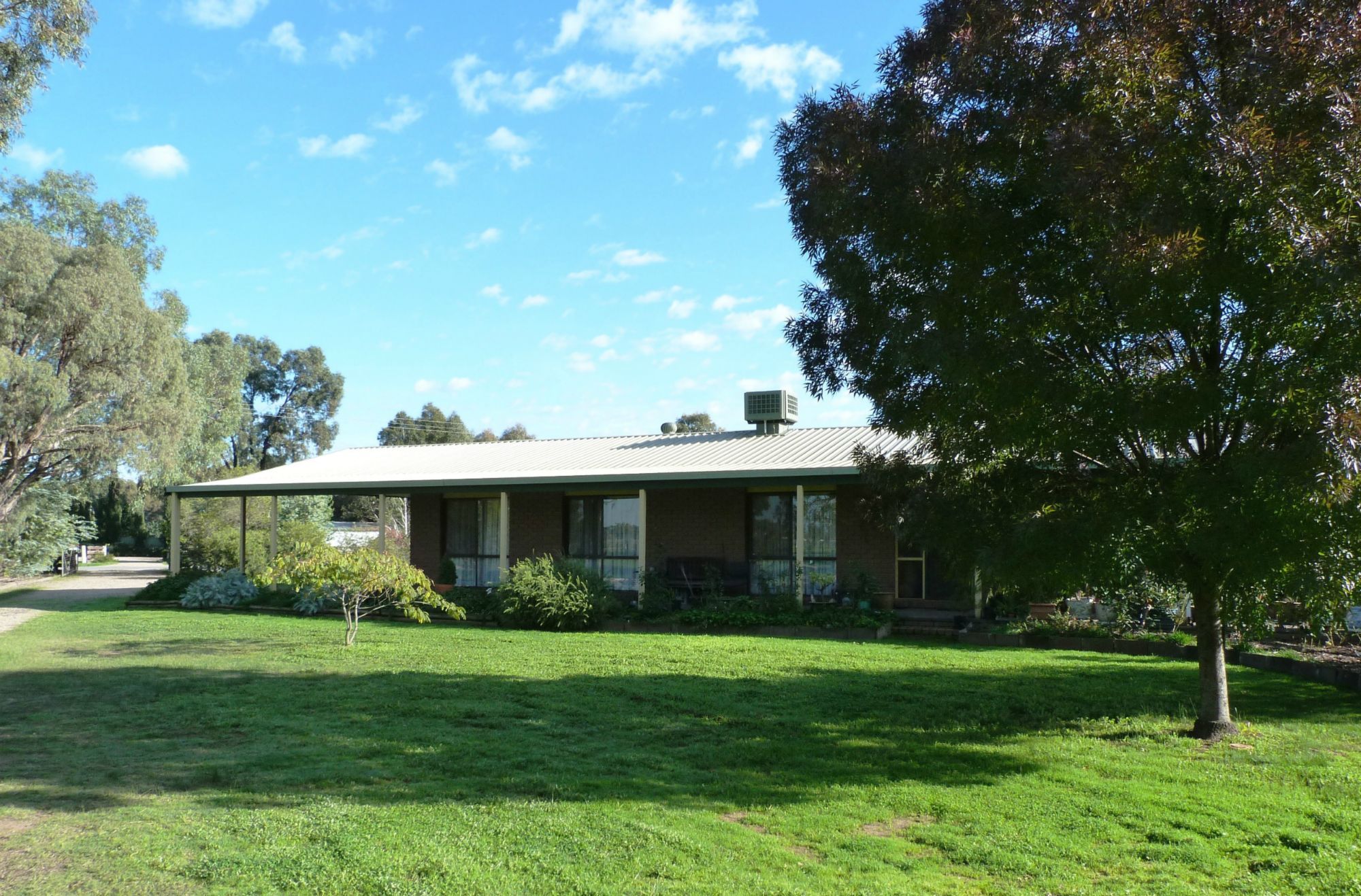 Benalla Residential Rural Real Estate 5 ACRES RIGHT ON THE EDGE OF TOWN!