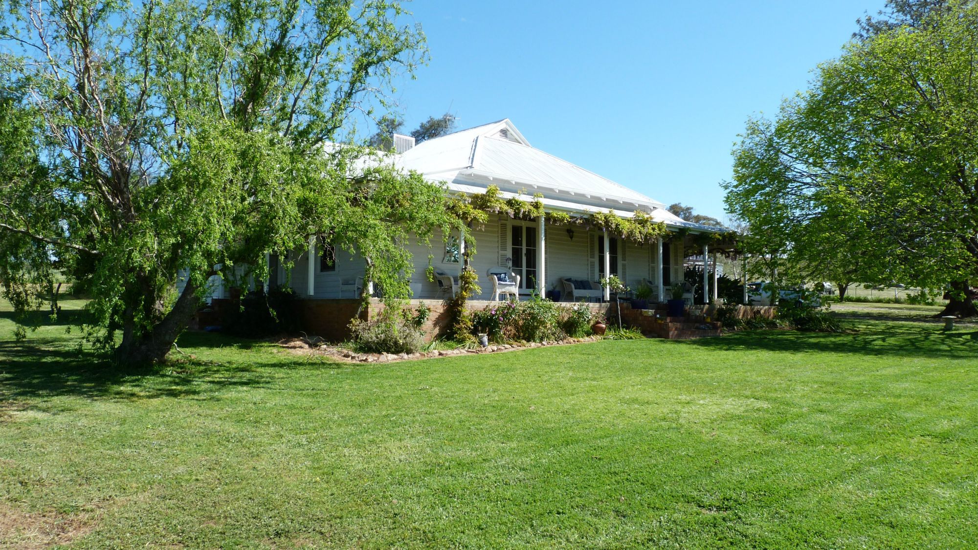 Benalla Residential Rural Real Estate "Fairholme" 279 Alexander Road