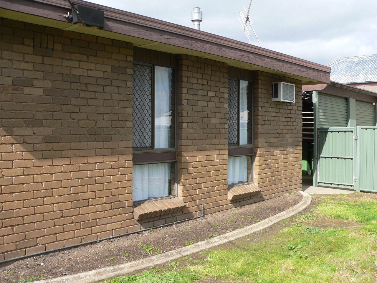 Benalla Residential Rural Real Estate Affordable 2 Bedroom Unit