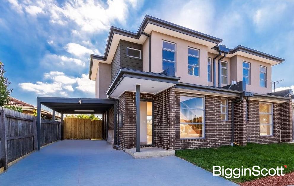 Charming 3Bedroom Townhouse in Prefect Location! BigginScott