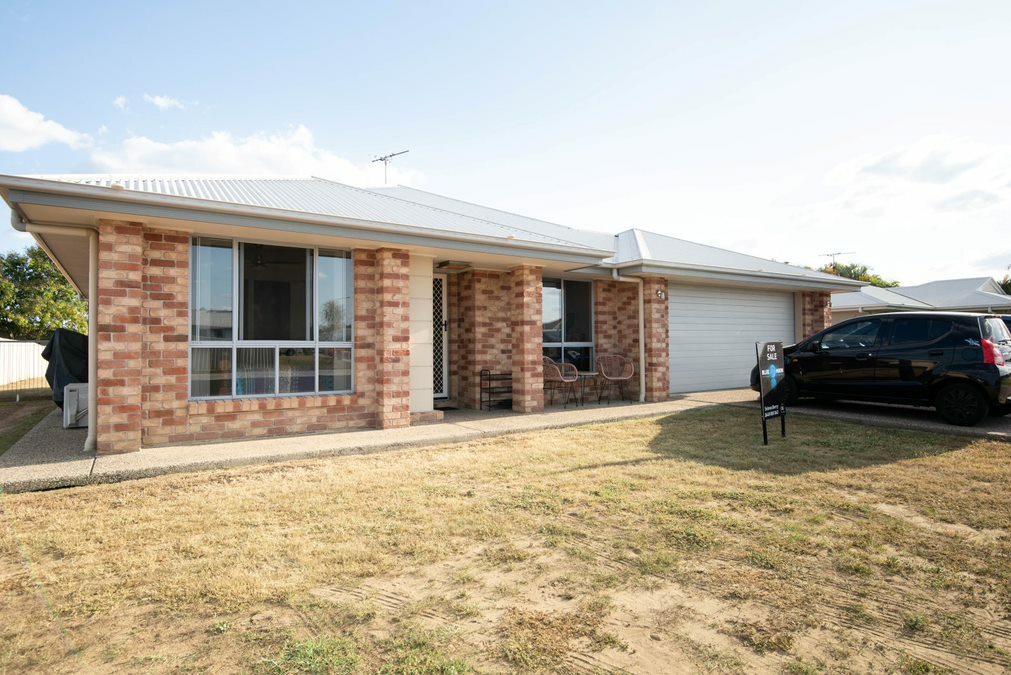 61 Mayfair Dr, Emerald QLD 4720