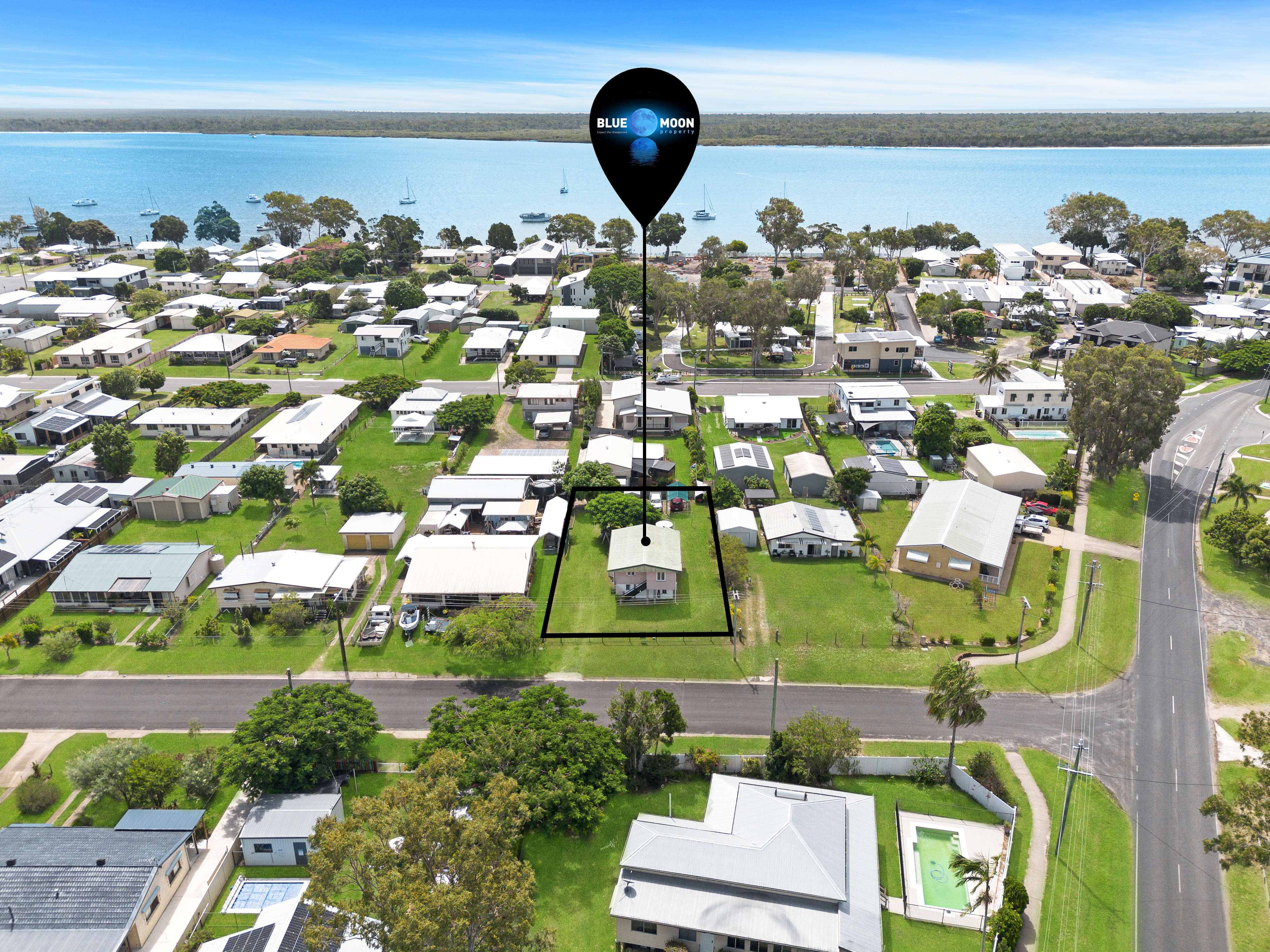 6 Hoffman St, Burrum Heads QLD 4659