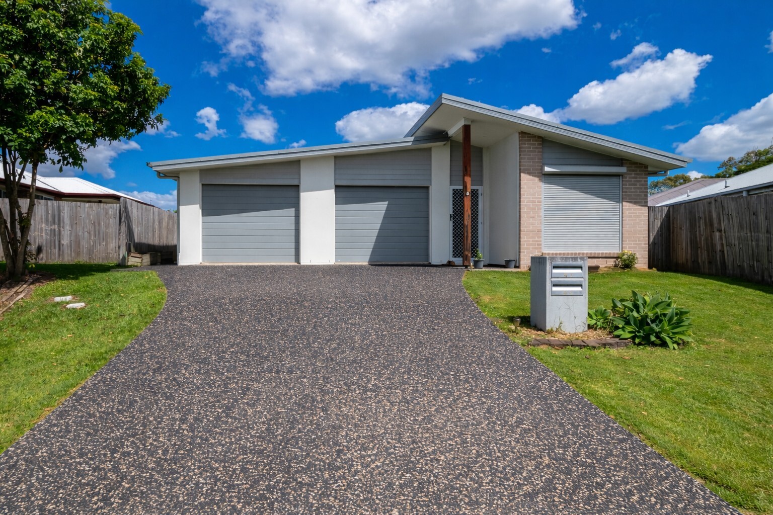 4 Sterling Road, Morayfield QLD 4506