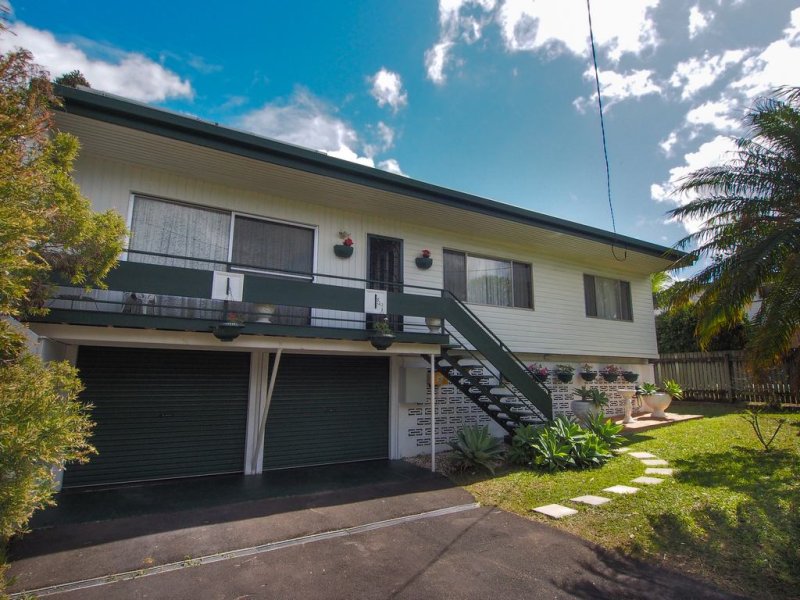 5 Crescent Drive, Nambour QLD 4560