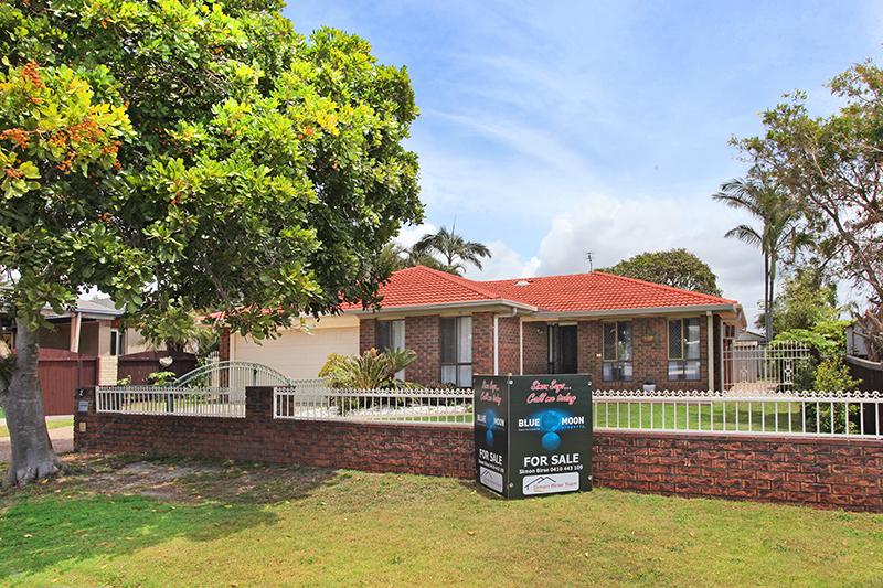 2 Baringa St, Warana QLD