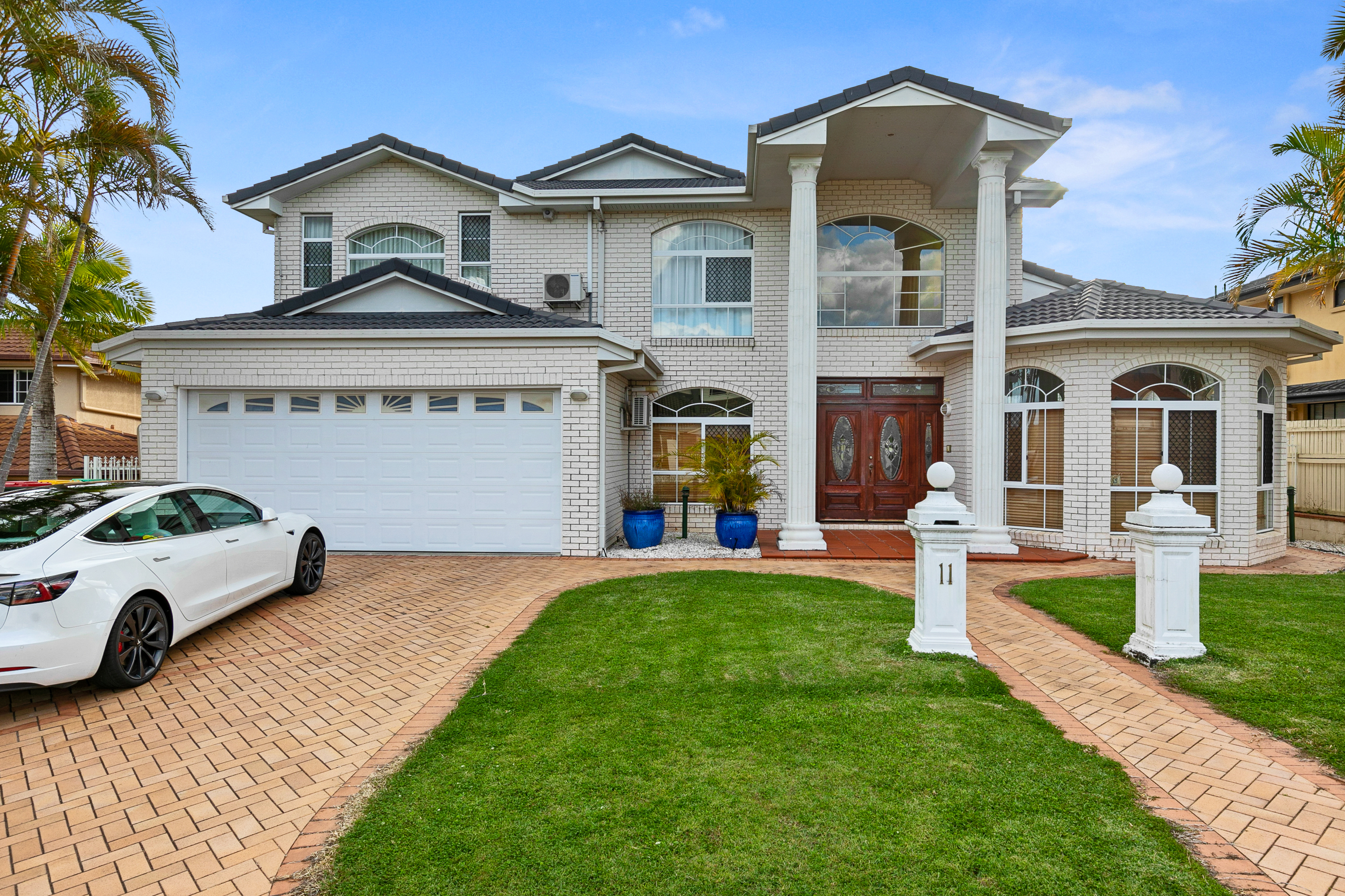 11 Windsor Pl, Carindale QLD 4152