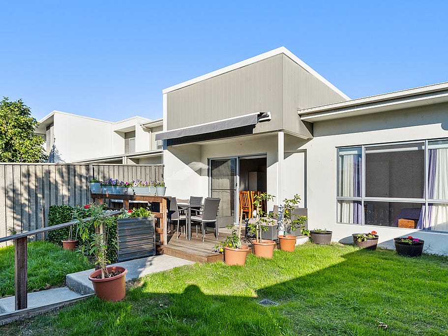 8, 44 Fern Parade, Griffin QLD