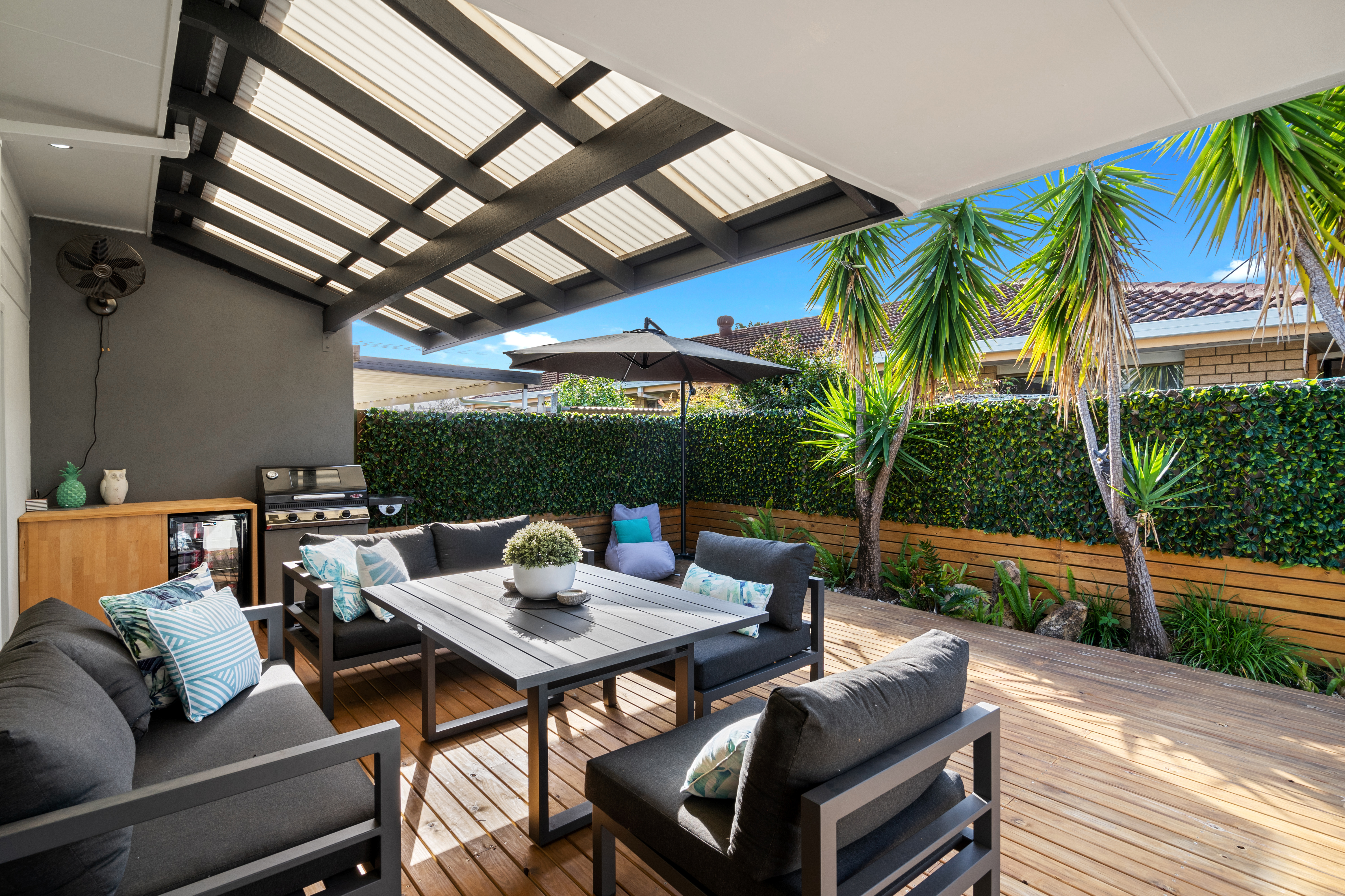Unit 1, 53 Wavell Ave, Golden Beach QLD