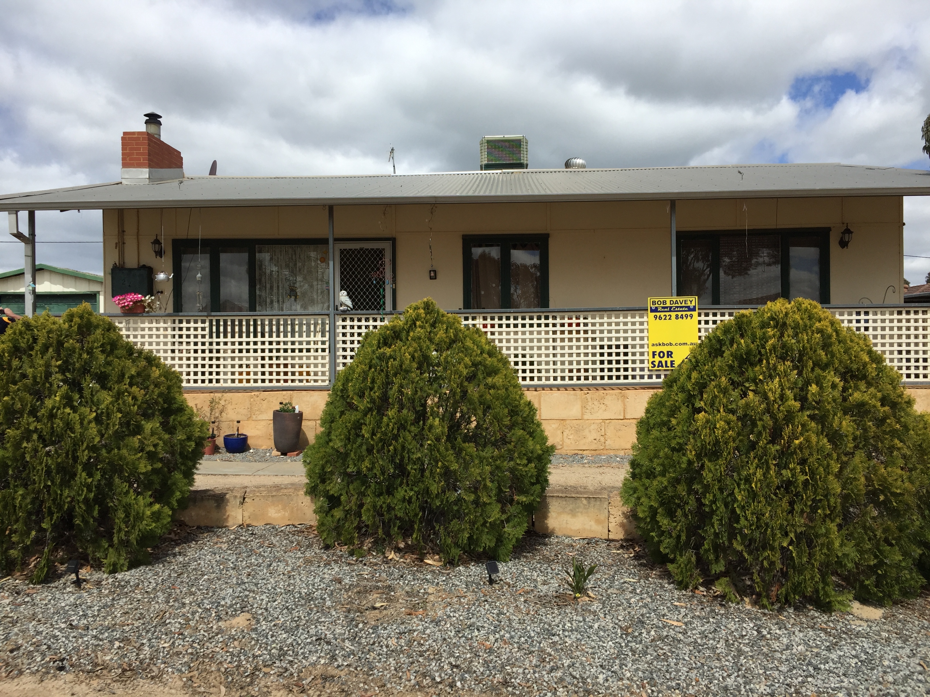 Bob Davey Real Estate Priced to sell