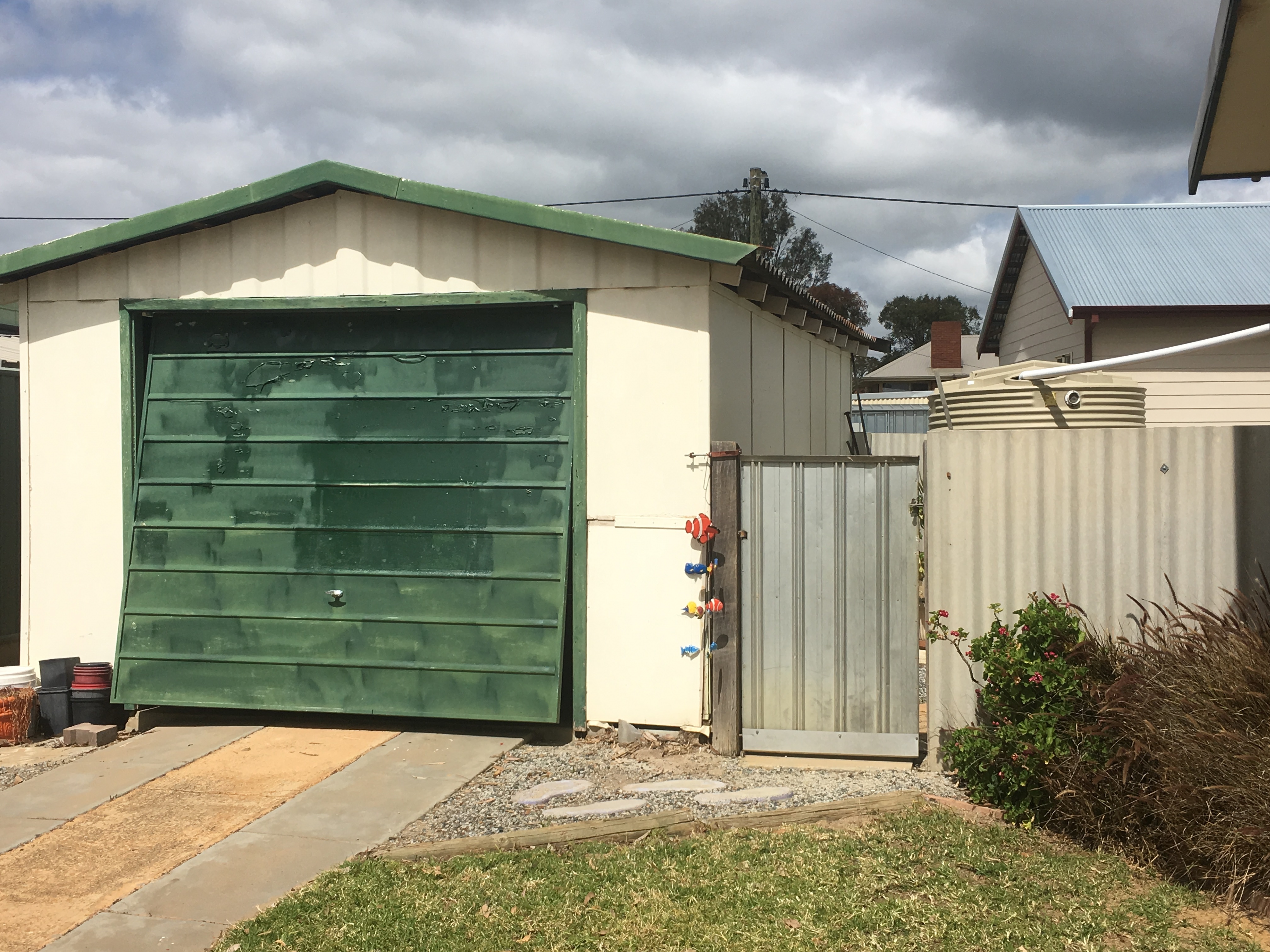 Bob Davey Real Estate Priced to sell