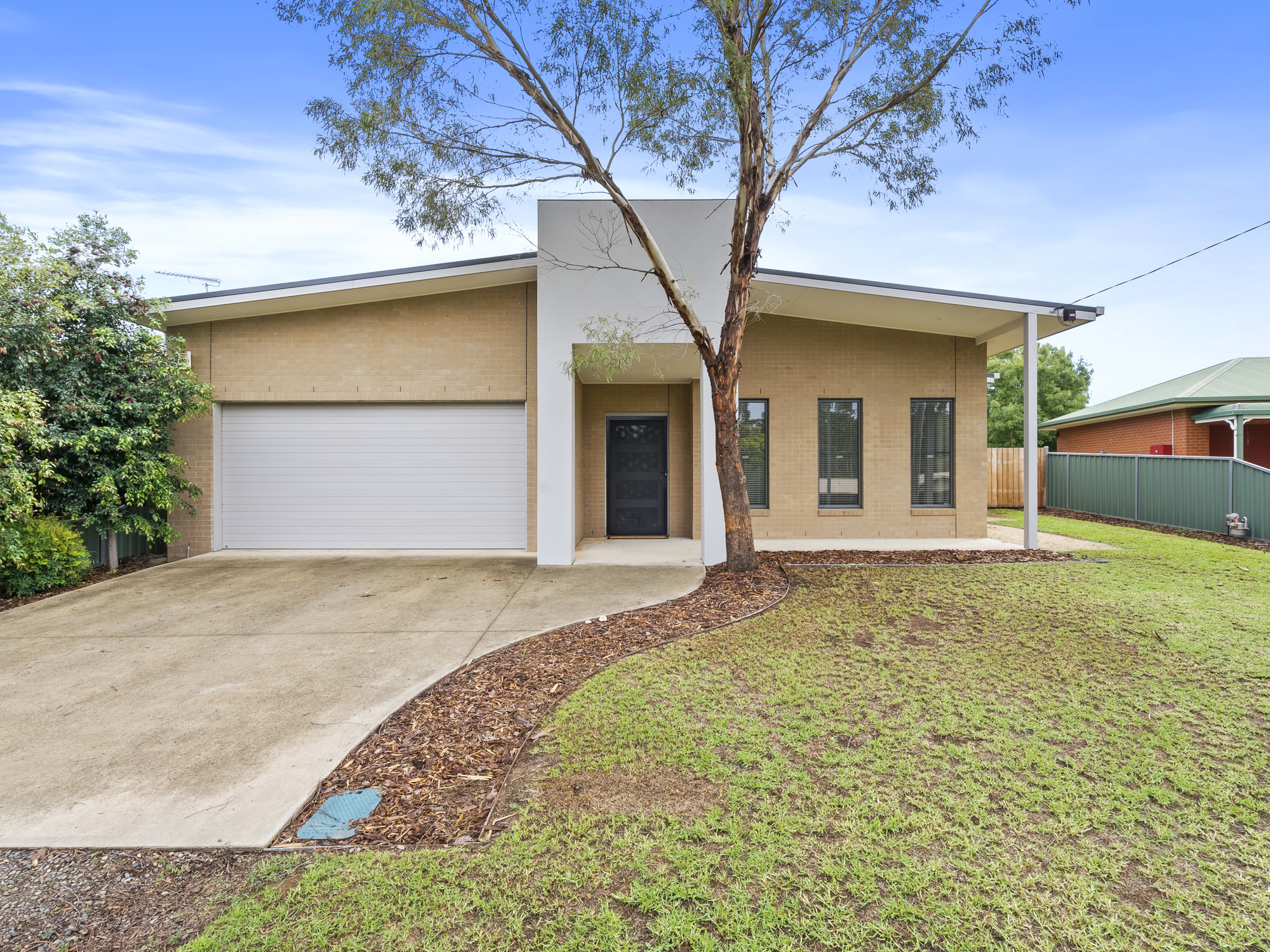 211 River Street, Corowa
