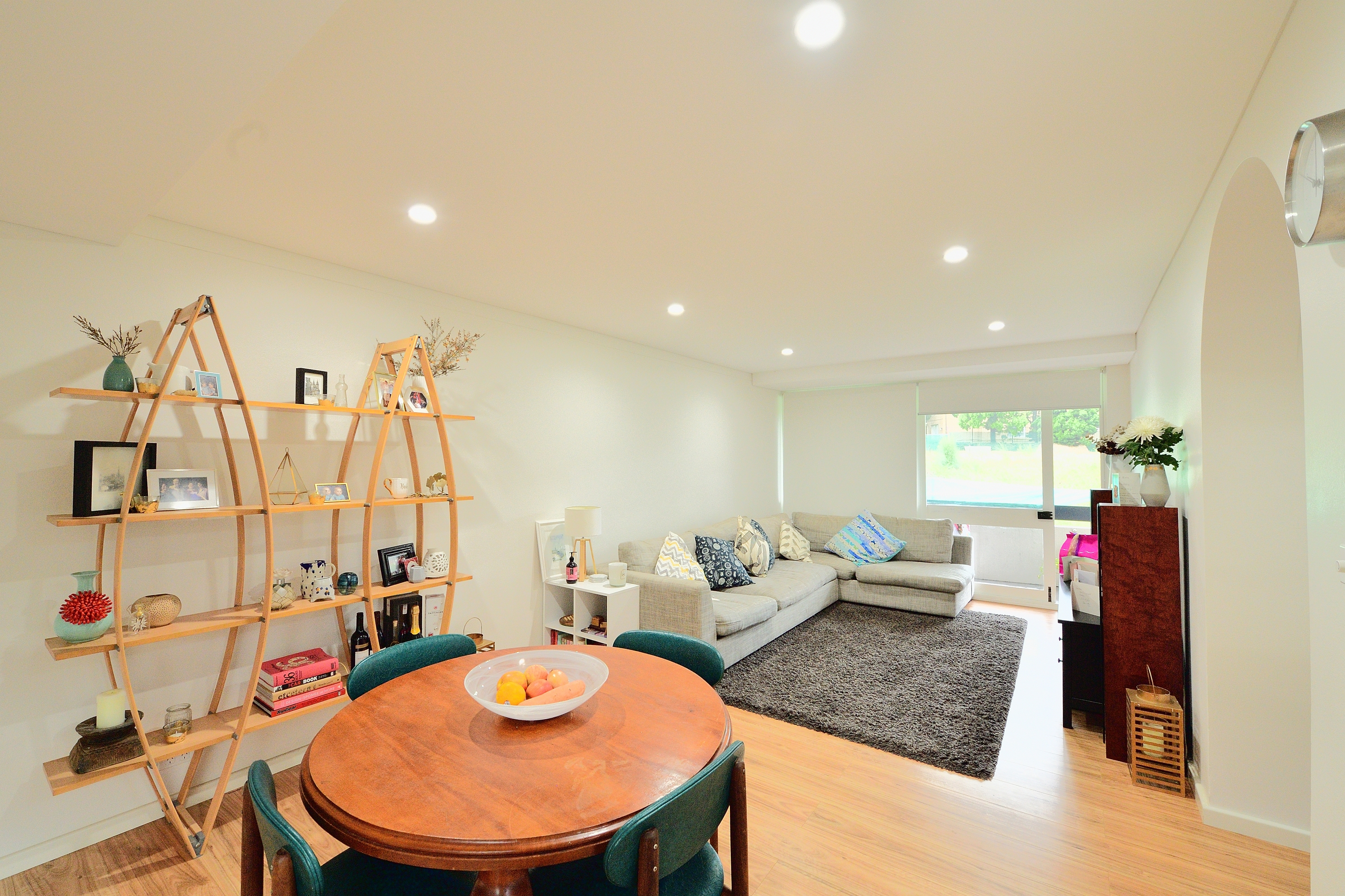 SPACIOUS & STYLIST RENOVATED TWO BEDROOM APARTMENT Britton Real Estate