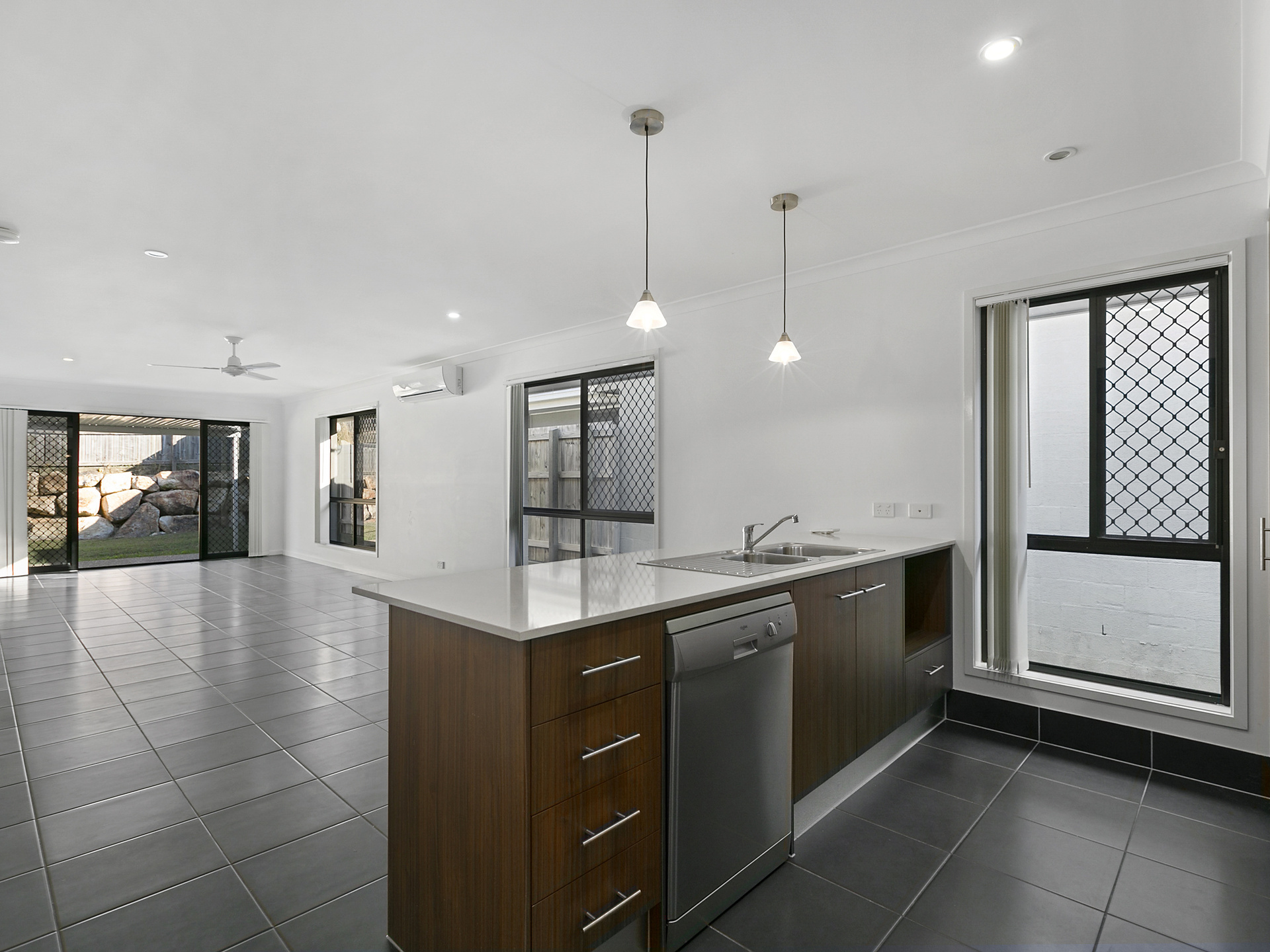 Calio and Scott Real Estate FOR RENT 4 BEDROOM HOME APPROVED