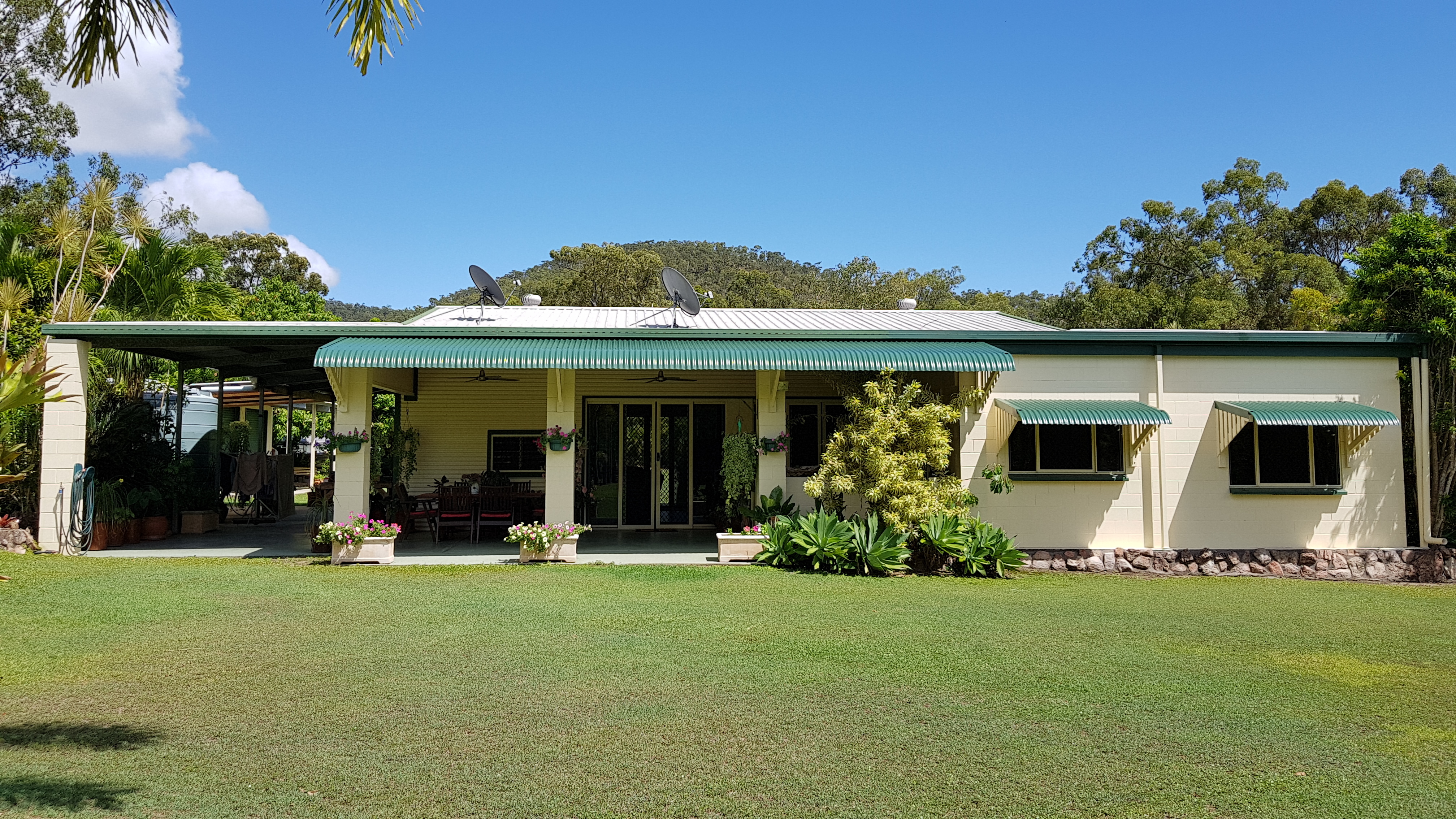 Cardwell & District Real Estate Rural retreat surrounded by lush