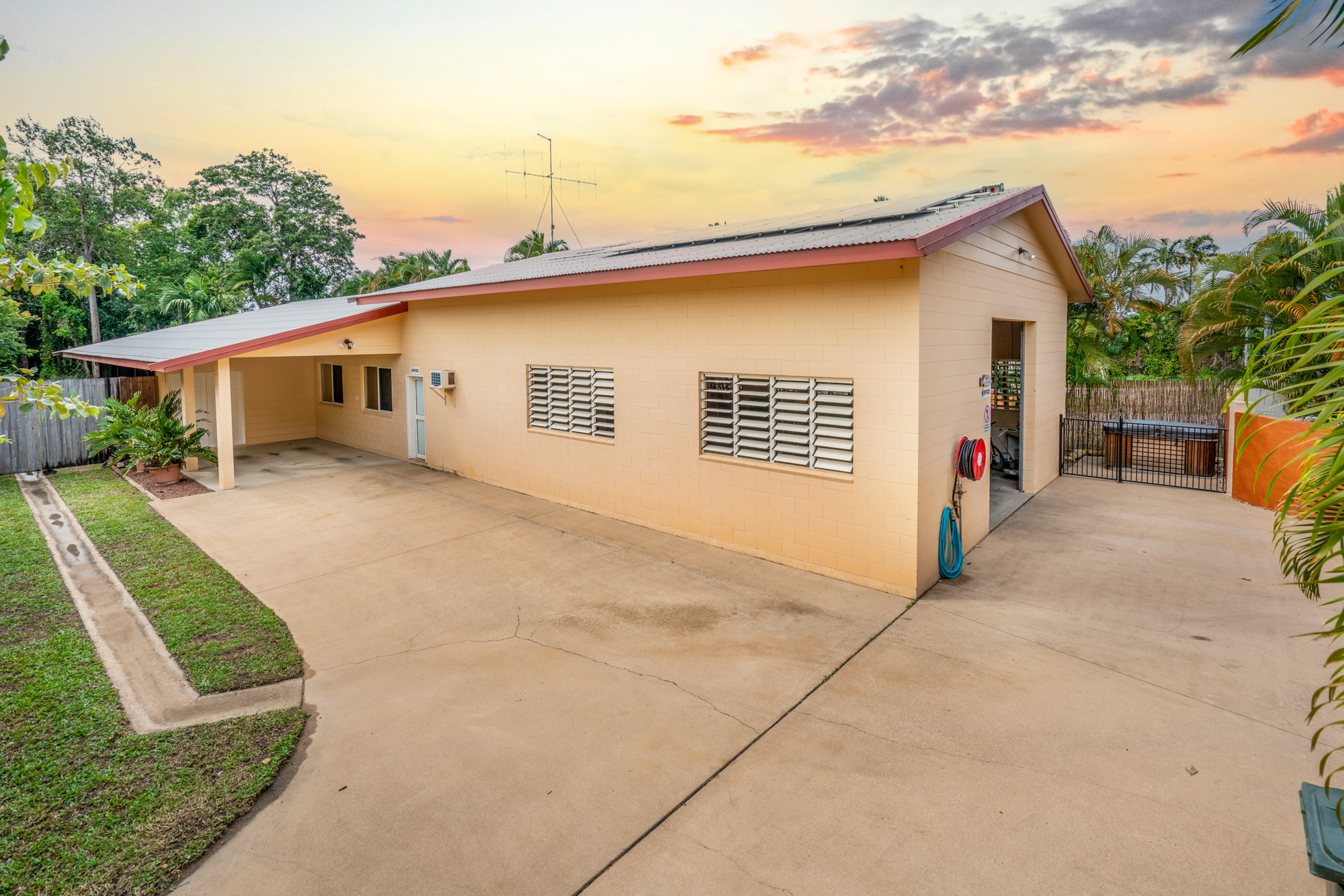 130 Roma St, Cardwell QLD 4849