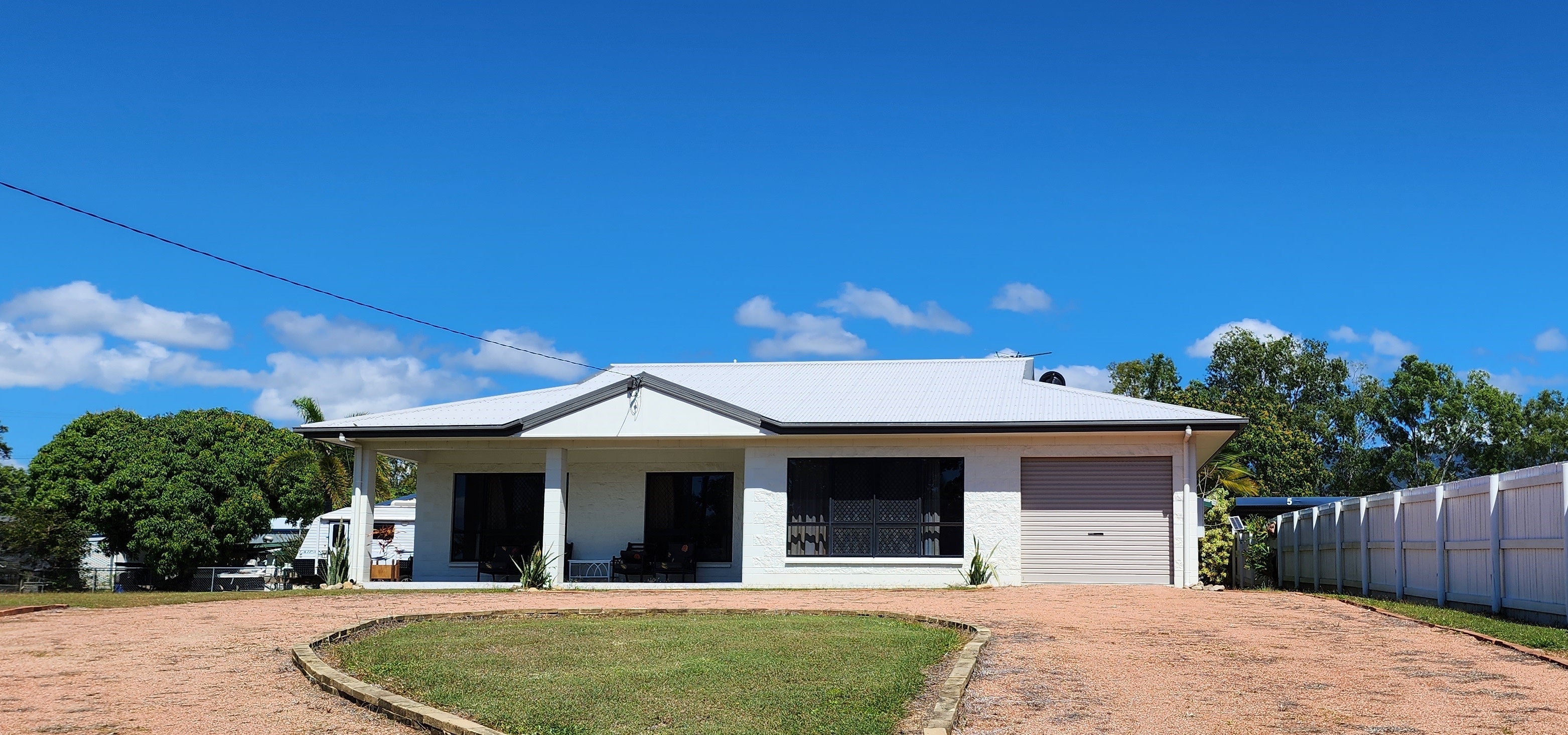 Cardwell & District Real Estate 3 bedroom, 2 bathroom self contained