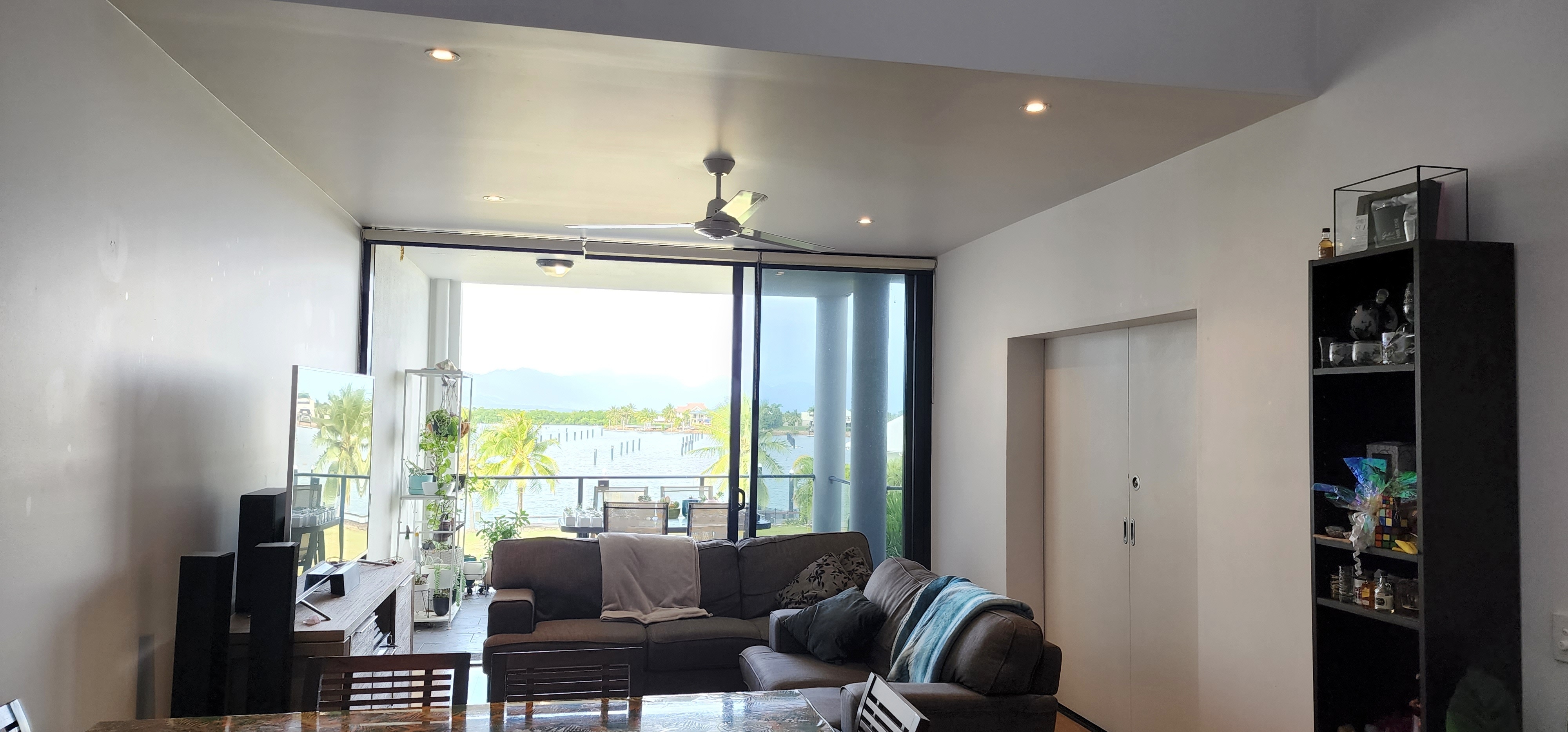 Cardwell & District Real Estate Spacious 2 bedroom apartment has a