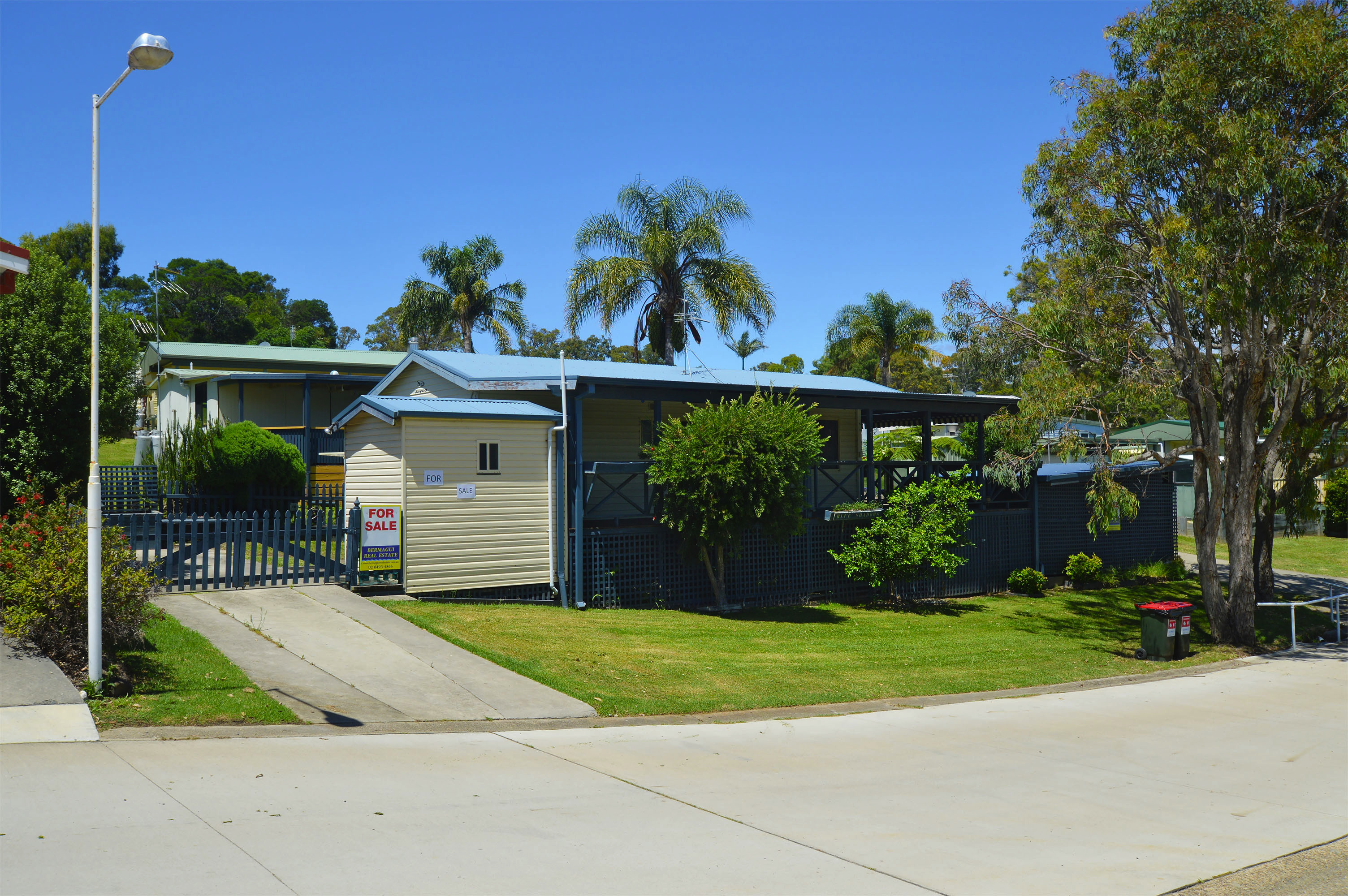 Clearwater Real Estate Comfortable Park Home in Over 55's Village