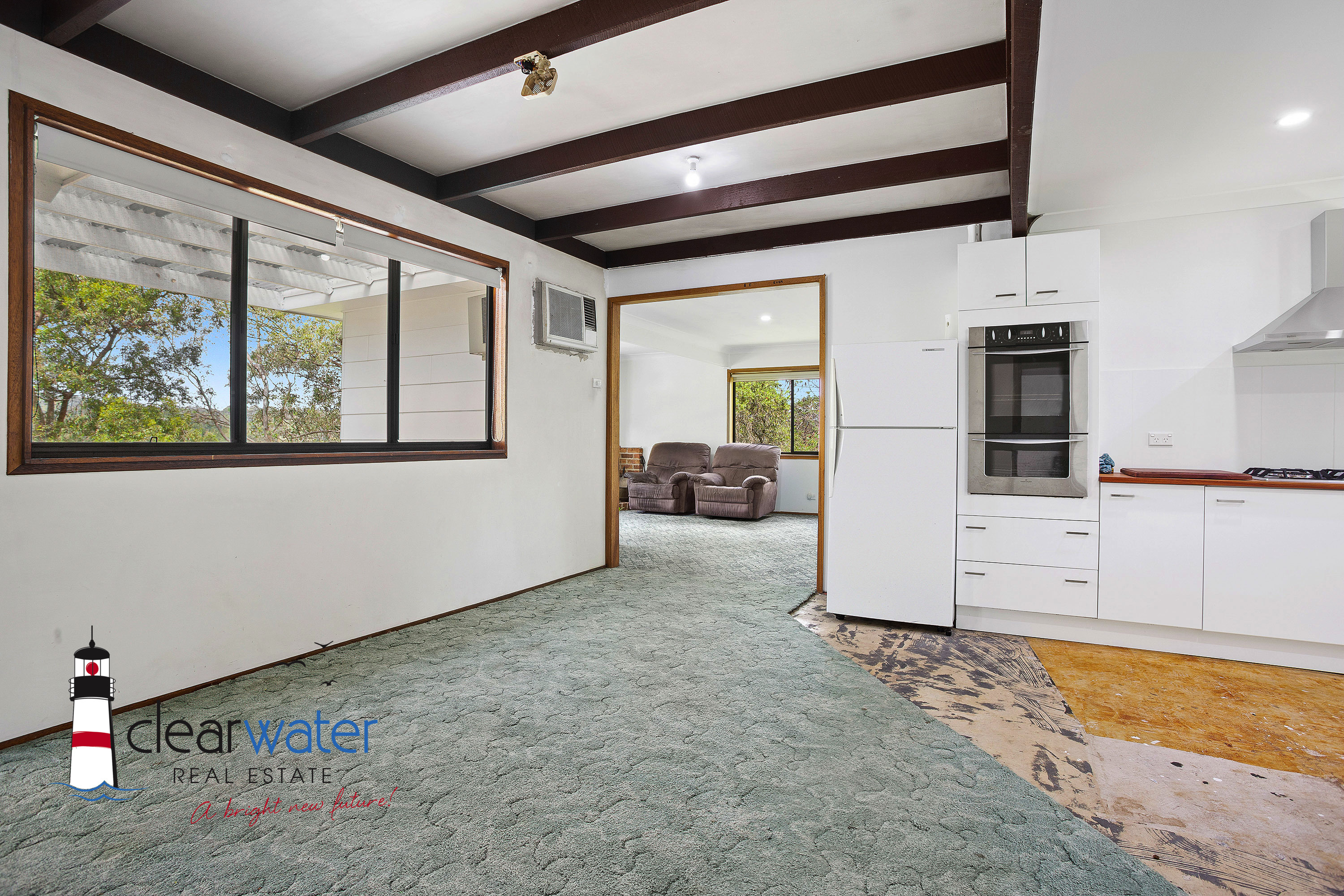 Clearwater Real Estate Home Large Block Privacy Moruya