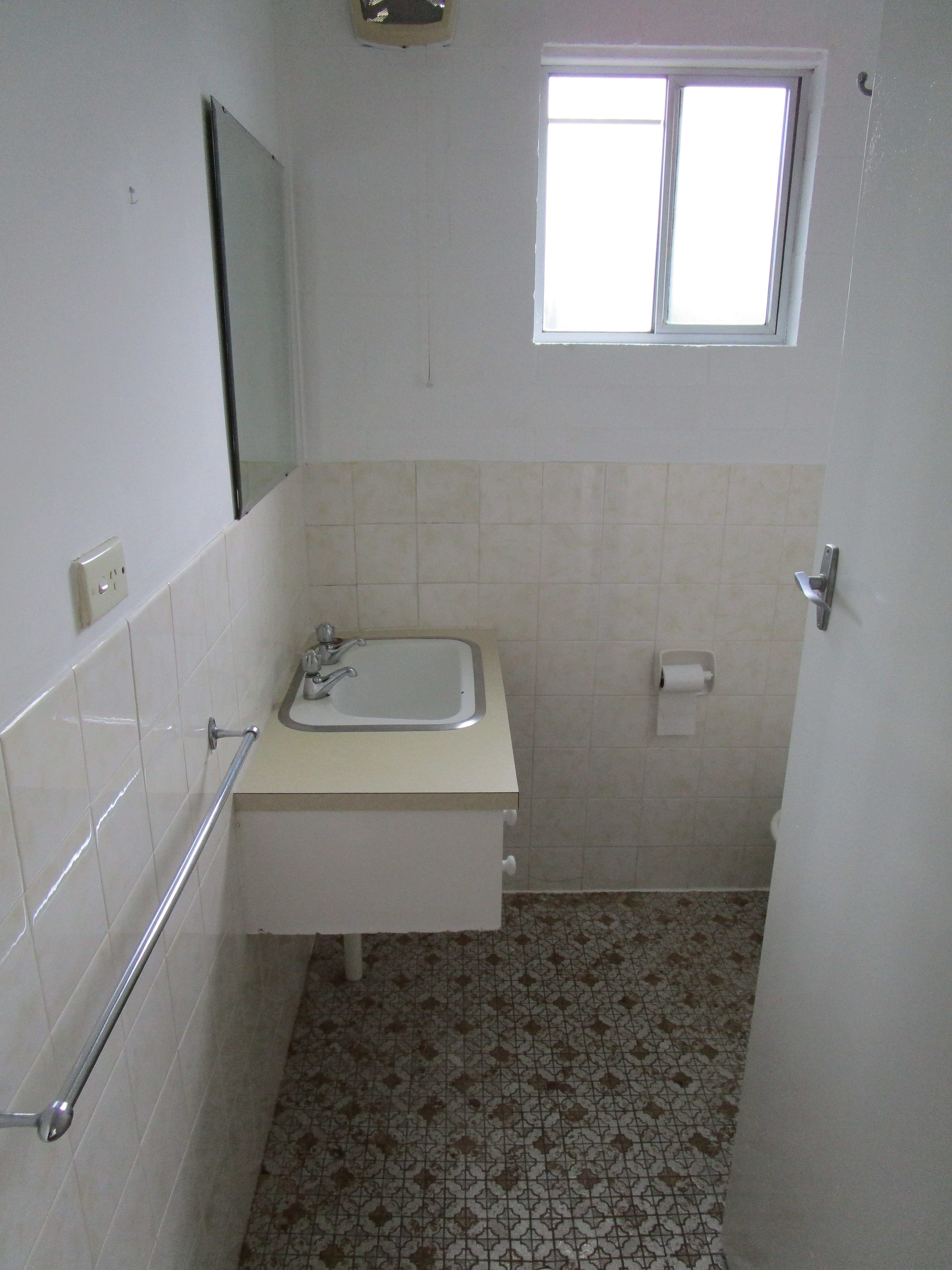 Clearwater Real Estate FOR RENT 2 Bedroom Unit in Narooma