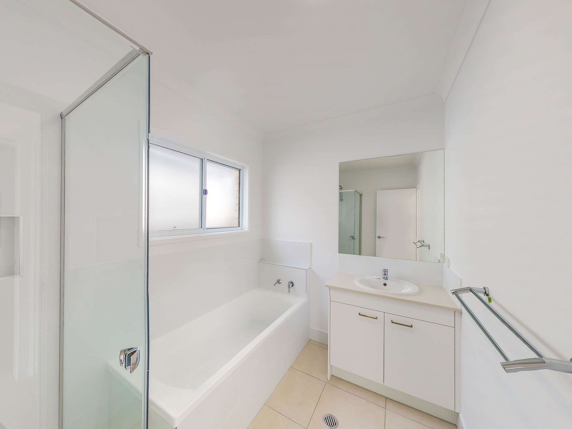 EXQUISITE FAMILY LIVING IN PALMVIEW! Code Property Group Our