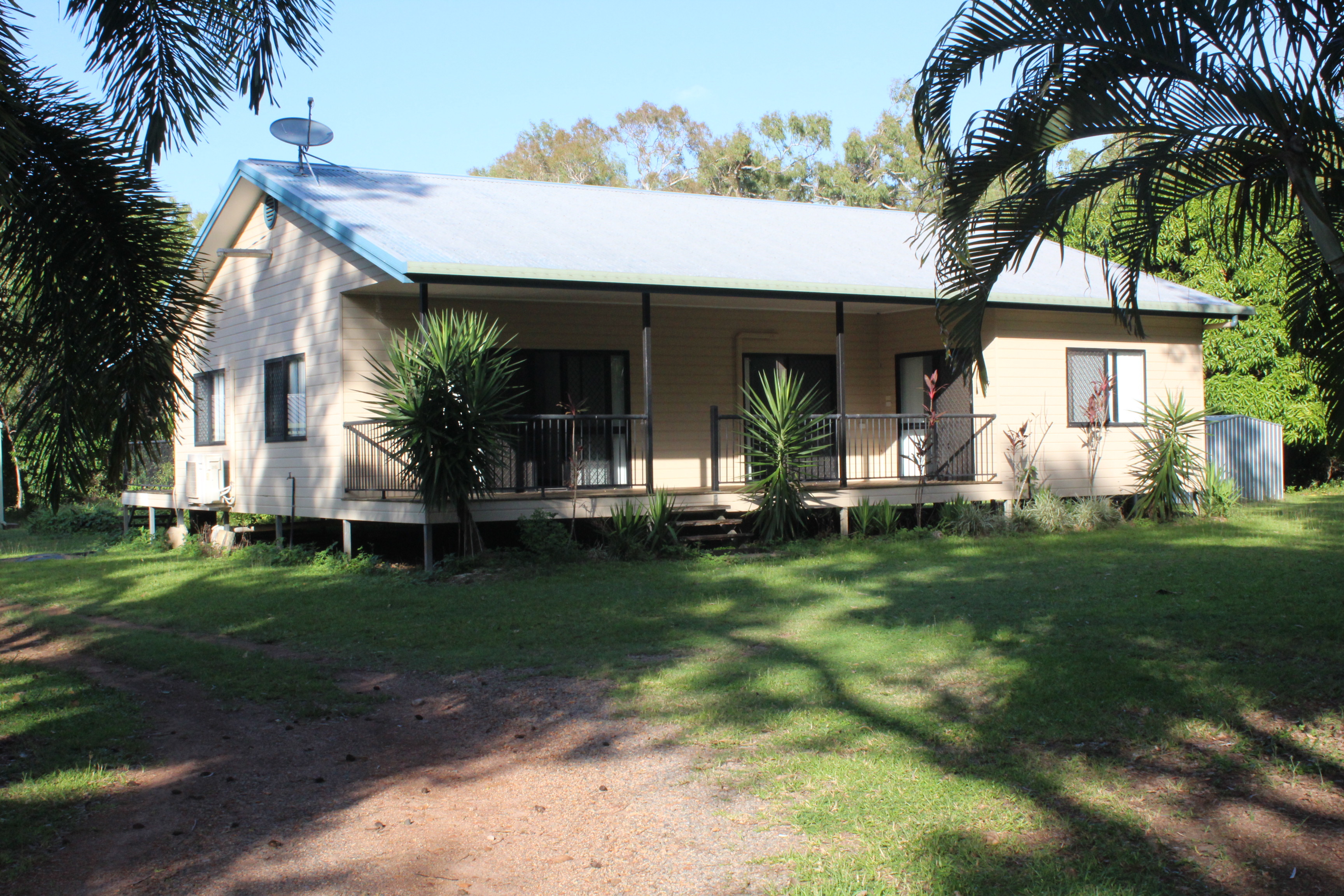 Rural home with 5 bay shed Cooktown Platinum Realty