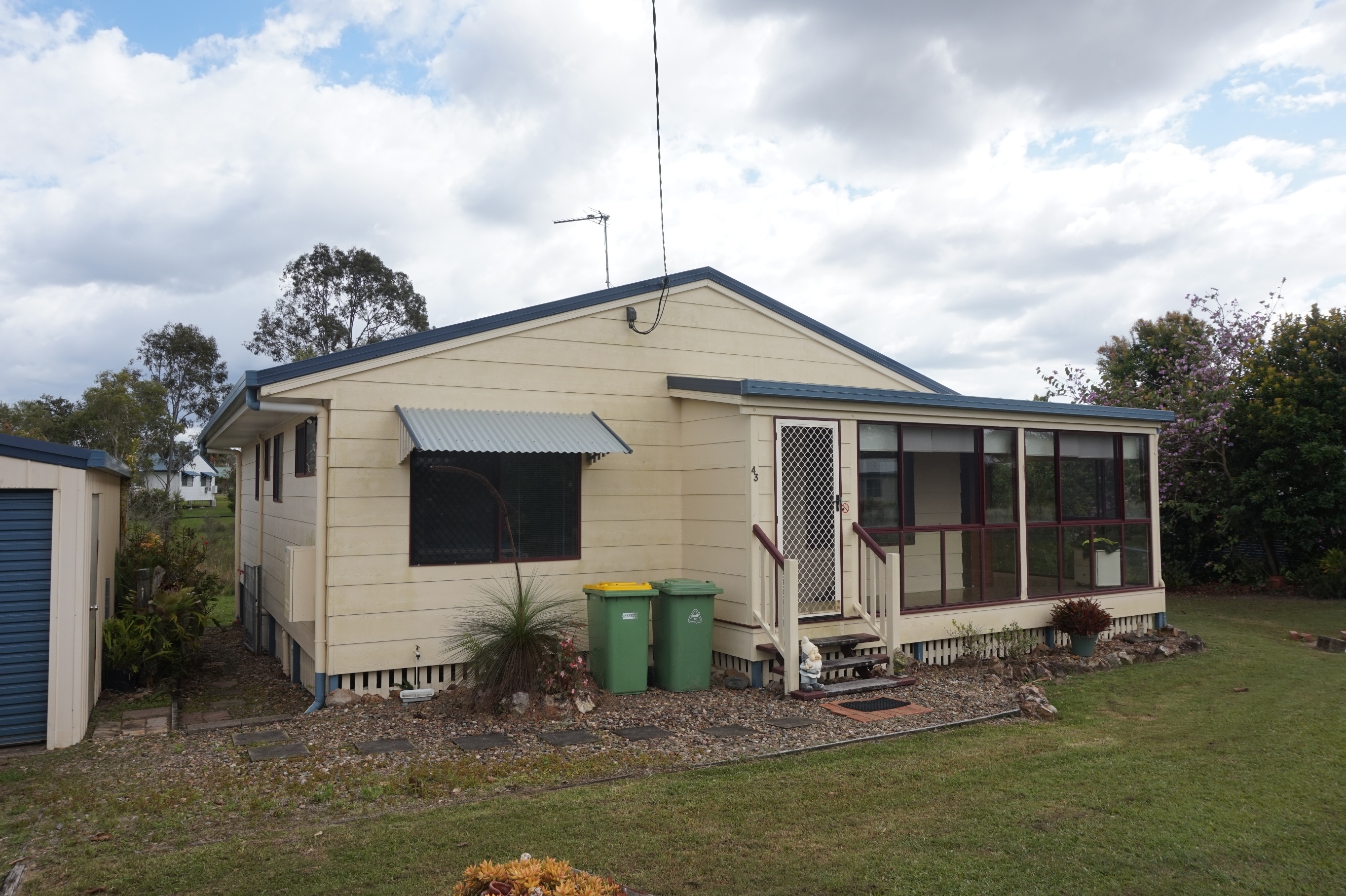 Cooloola Coast Realty IT'S GOT THE COUNTRY FEEL