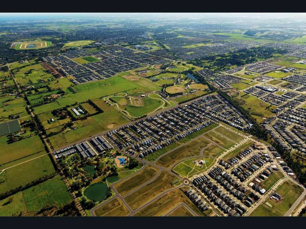 Australian National Real Estate (12.5m x 21m approx) TITLED VACANT