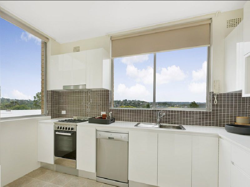 Cousins and Co Real Estate LEASED BY THE LEADING PROPERTY MANAGERS